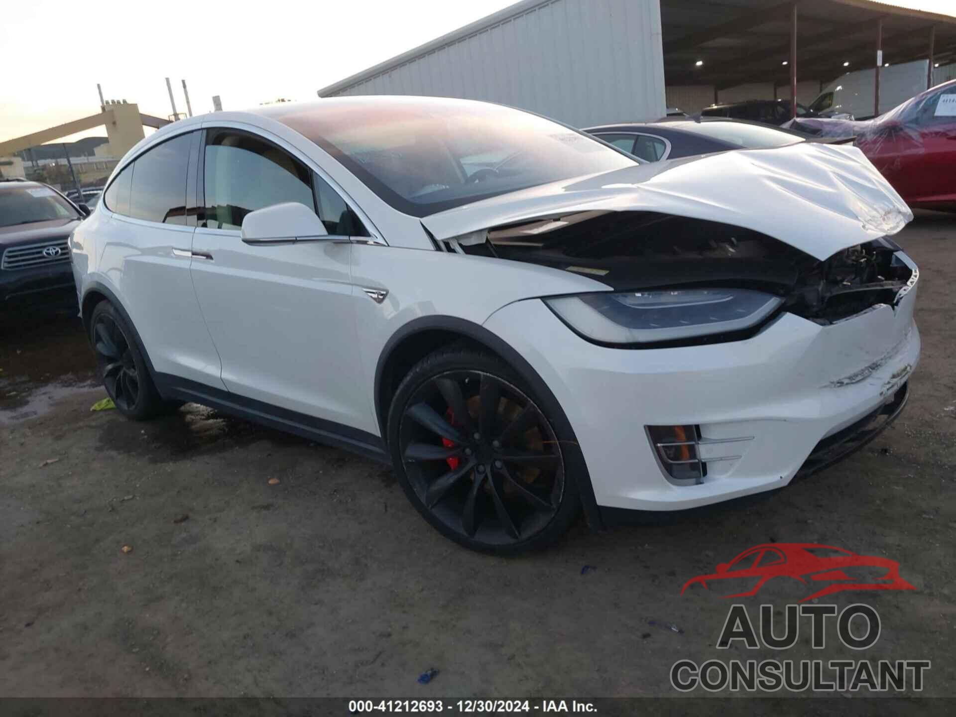 TESLA MODEL X 2016 - 5YJXCAE48GF001903