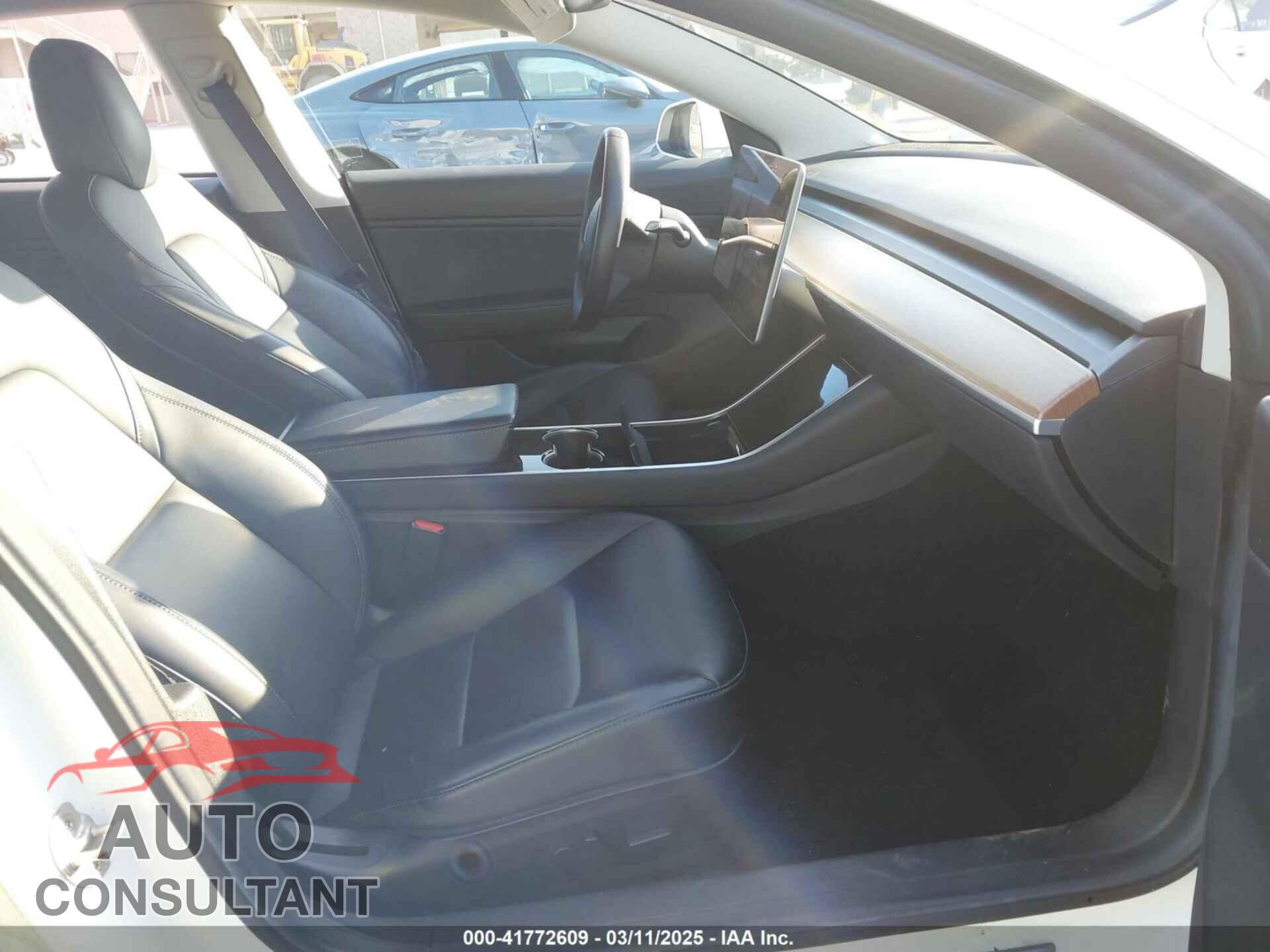 TESLA MODEL 3 2019 - 5YJ3E1EB8KF510955