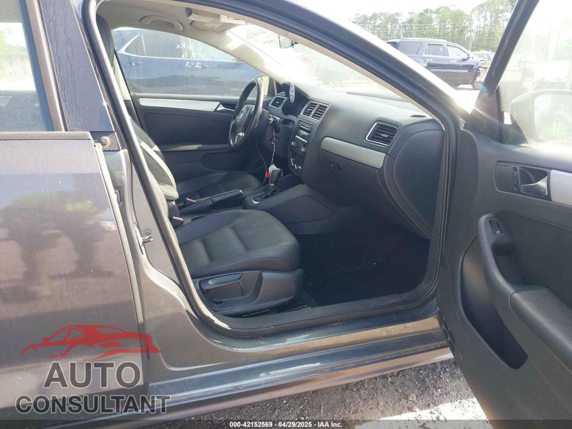 VOLKSWAGEN JETTA 2012 - 3VWLL7AJ0CM362669