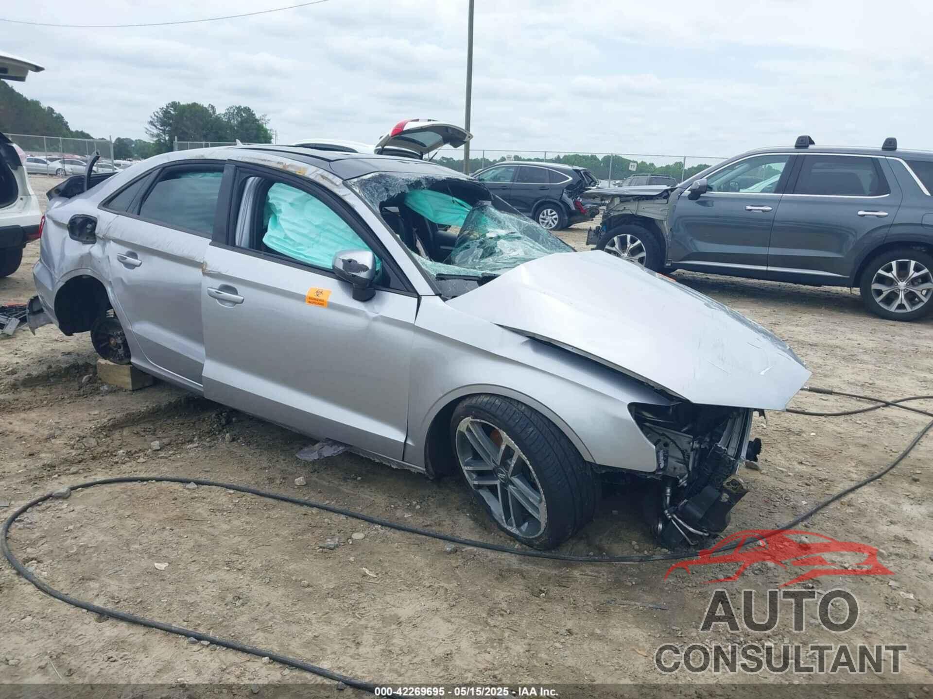 AUDI A3 2018 - WAUAUGFF3J1034312