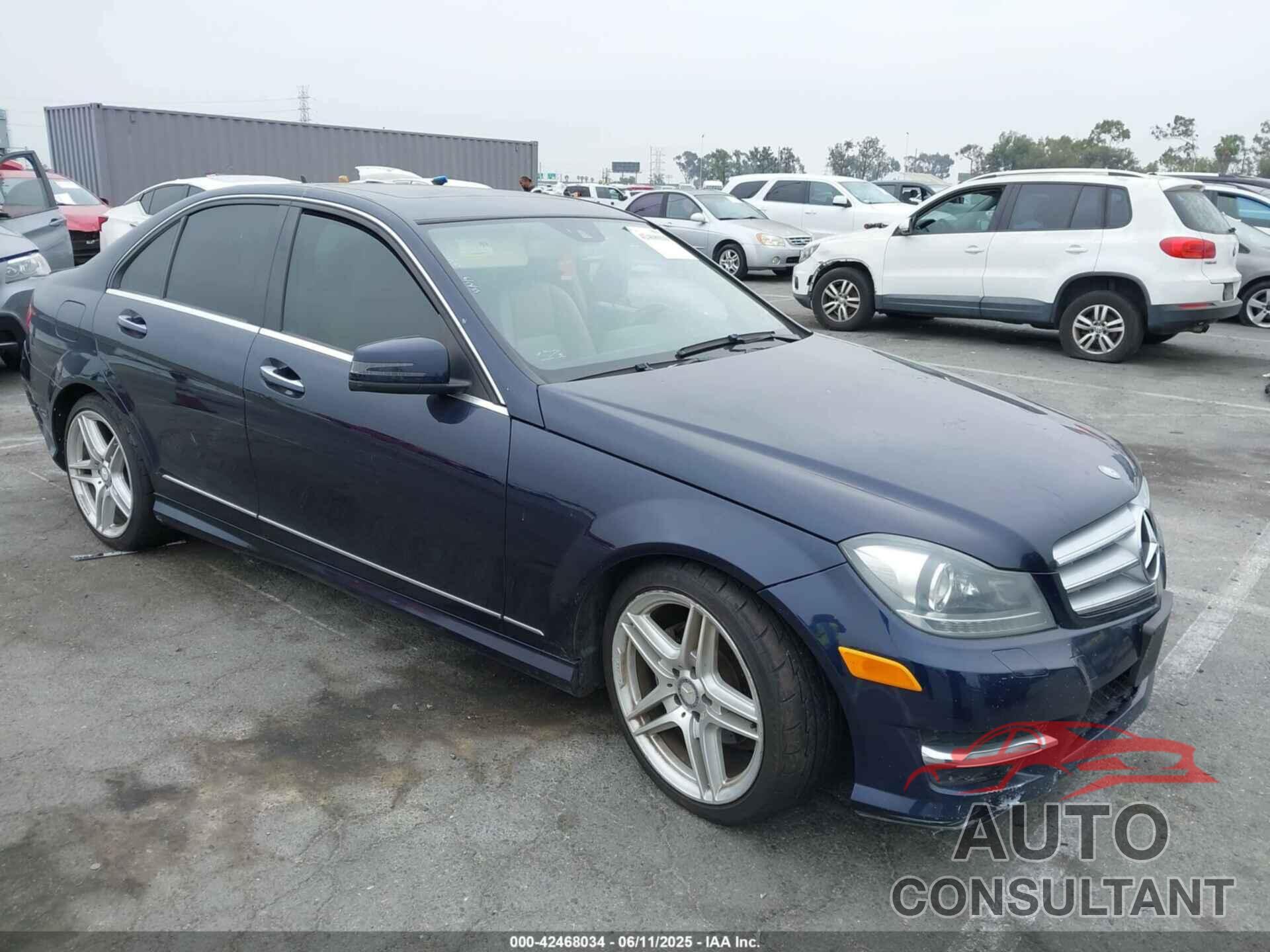 MERCEDES-BENZ C 250 2013 - WDDGF4HB6DR255558