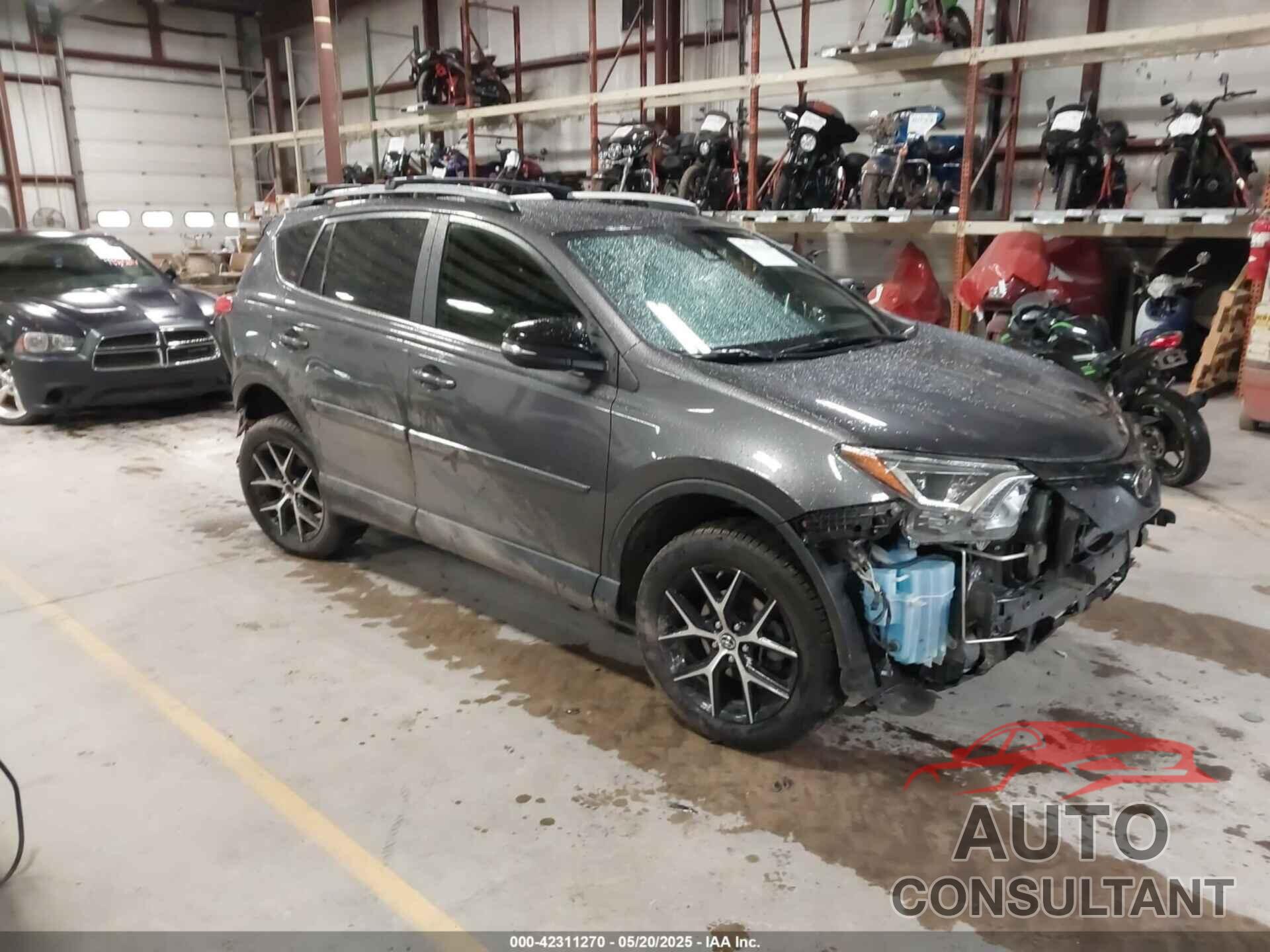 TOYOTA RAV4 2018 - JTMJFREV0JJ175422