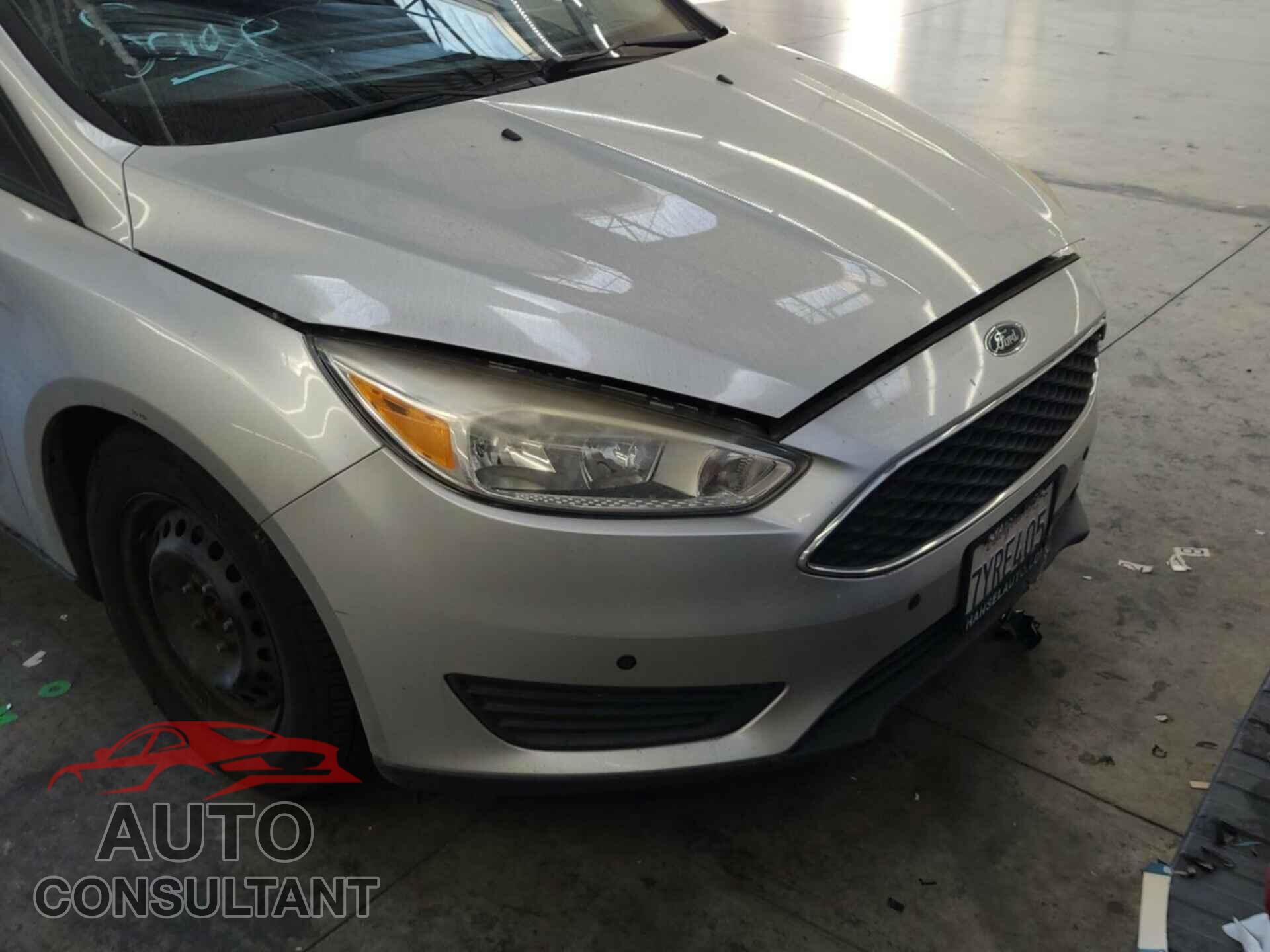FORD FOCUS 2017 - 1FADP3E29HL272135