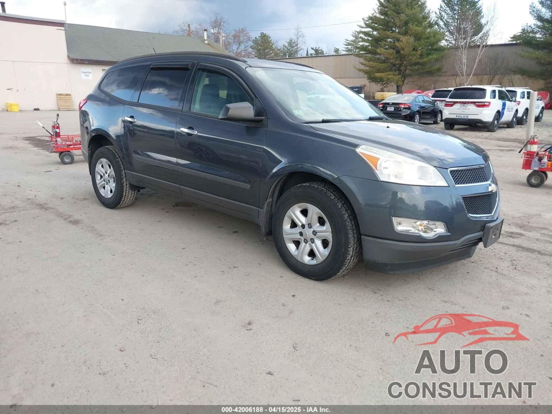 CHEVROLET TRAVERSE 2011 - 1GNKREED6BJ195596