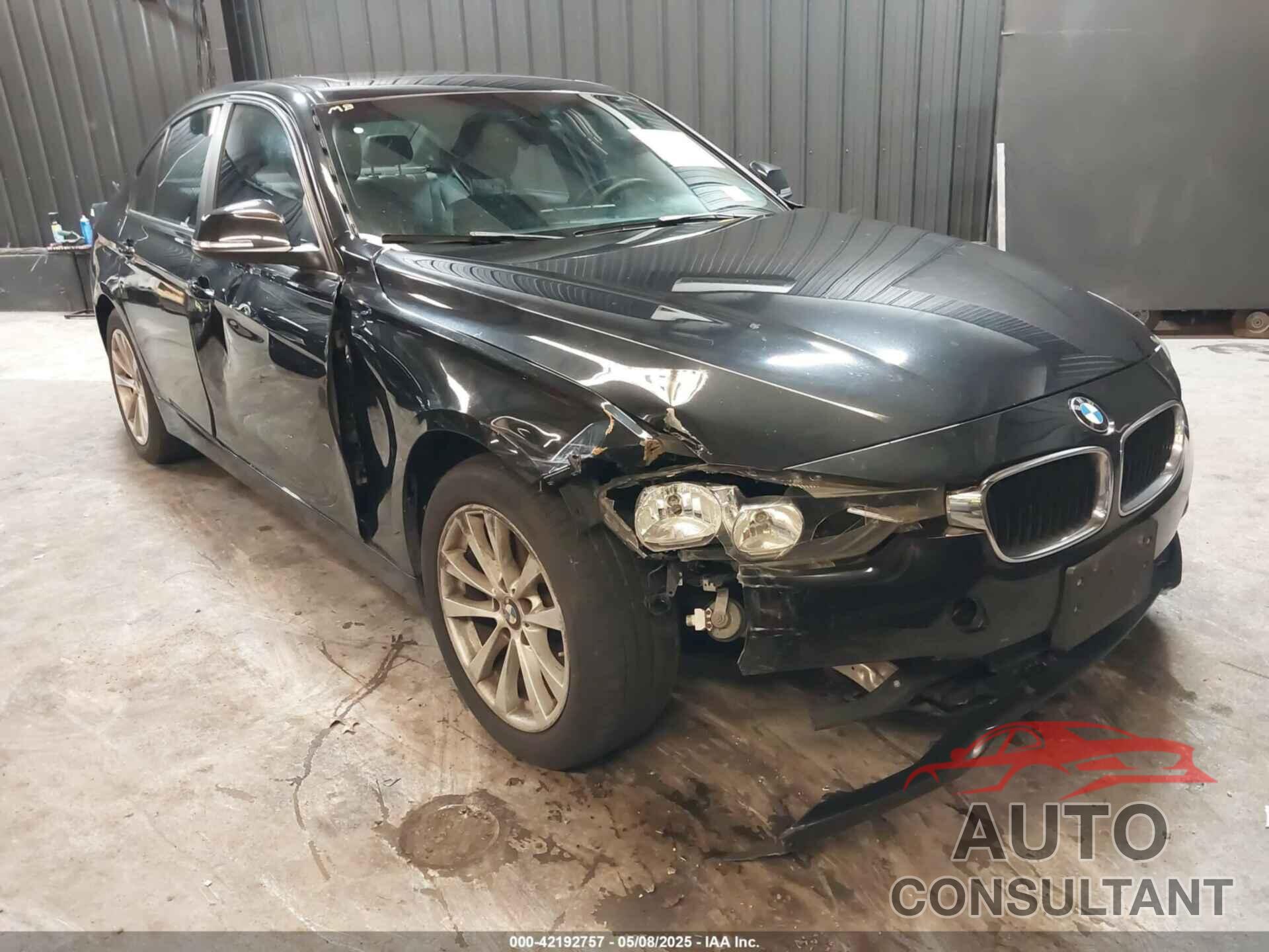 BMW 320I 2017 - WBA8E5G36HNU42682