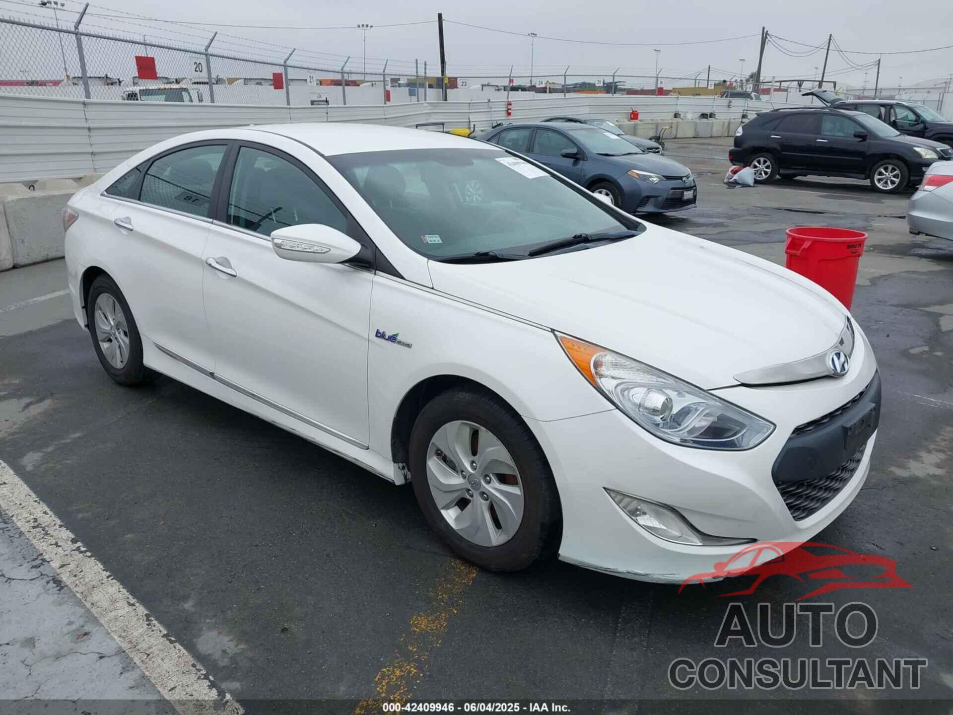 HYUNDAI SONATA HYBRID 2013 - KMHEC4A43DA094246