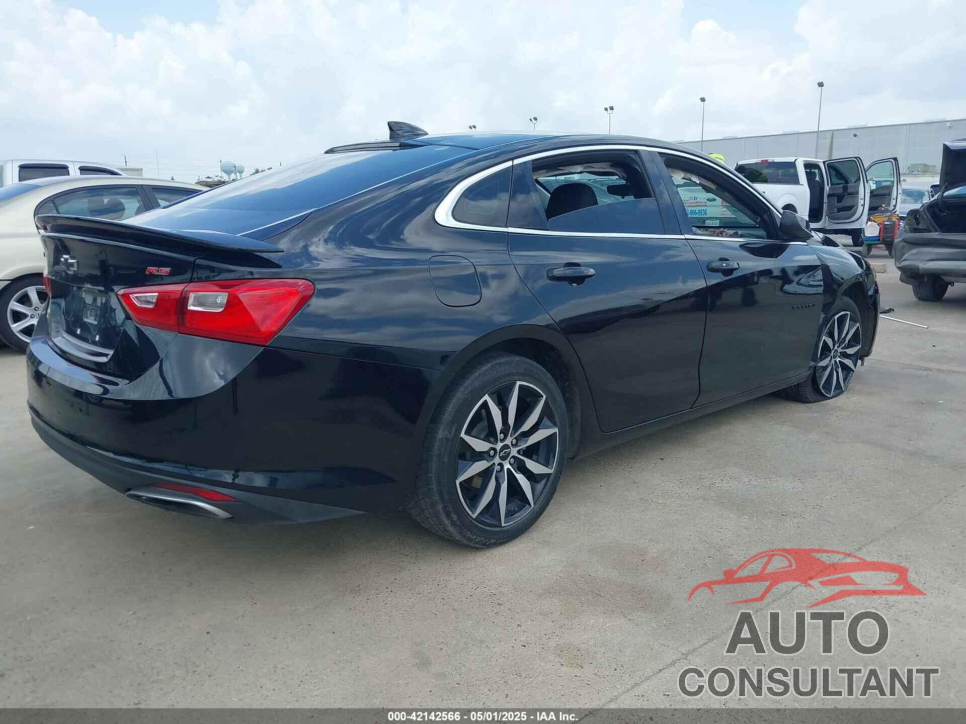 CHEVROLET MALIBU 2020 - 1G1ZG5ST3LF143817
