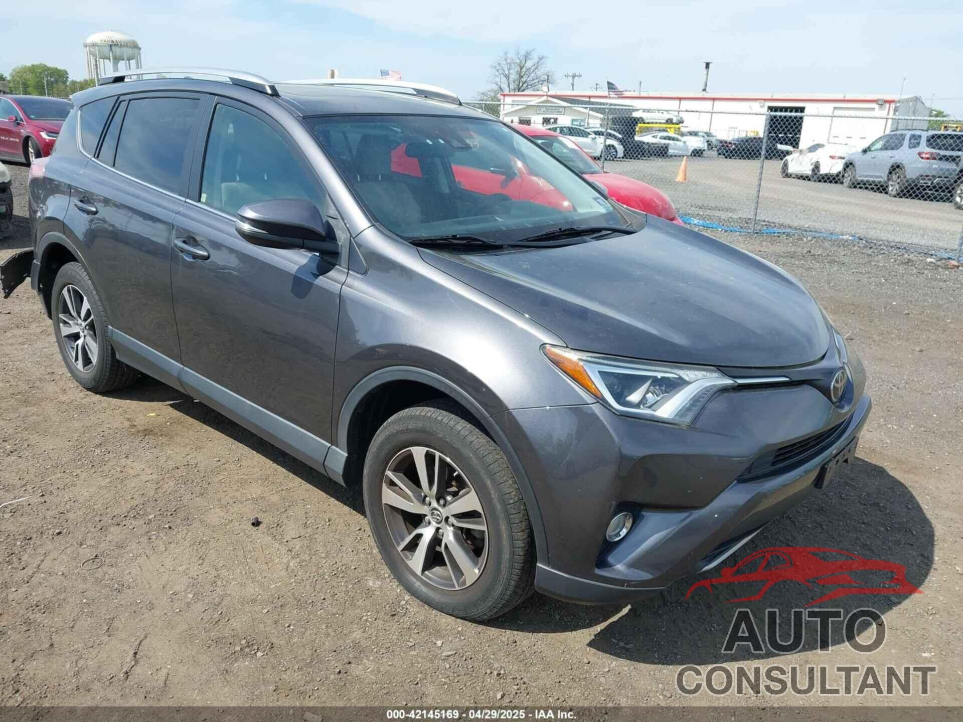 TOYOTA RAV4 2017 - JTMRFREV3HJ708036