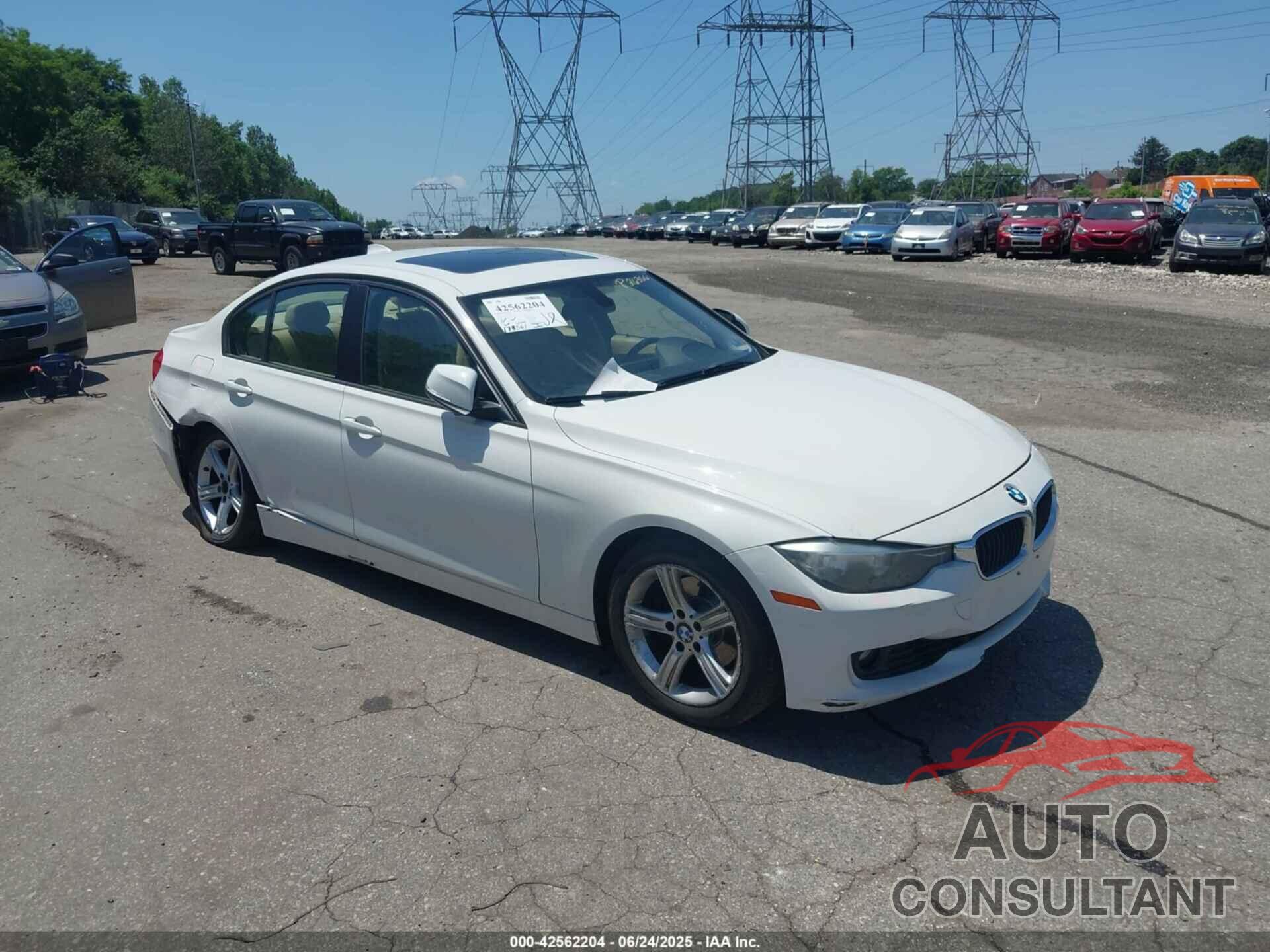 BMW 328I 2013 - WBA3A5G51DNP26366