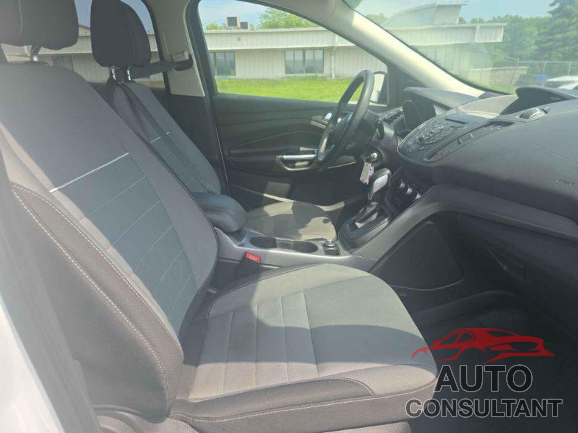 FORD ESCAPE 2015 - 1FMCU9GX2FUC66285