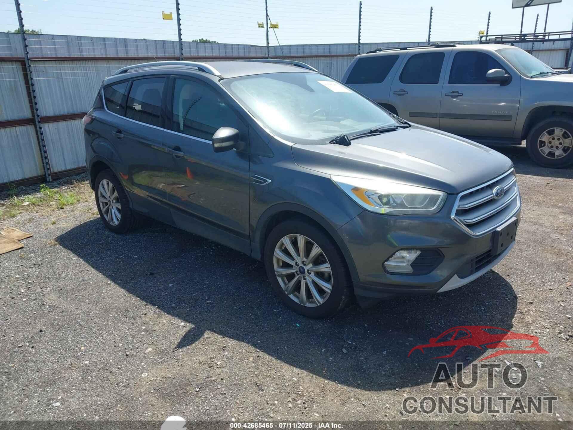 FORD ESCAPE 2017 - 1FMCU0J93HUA64824