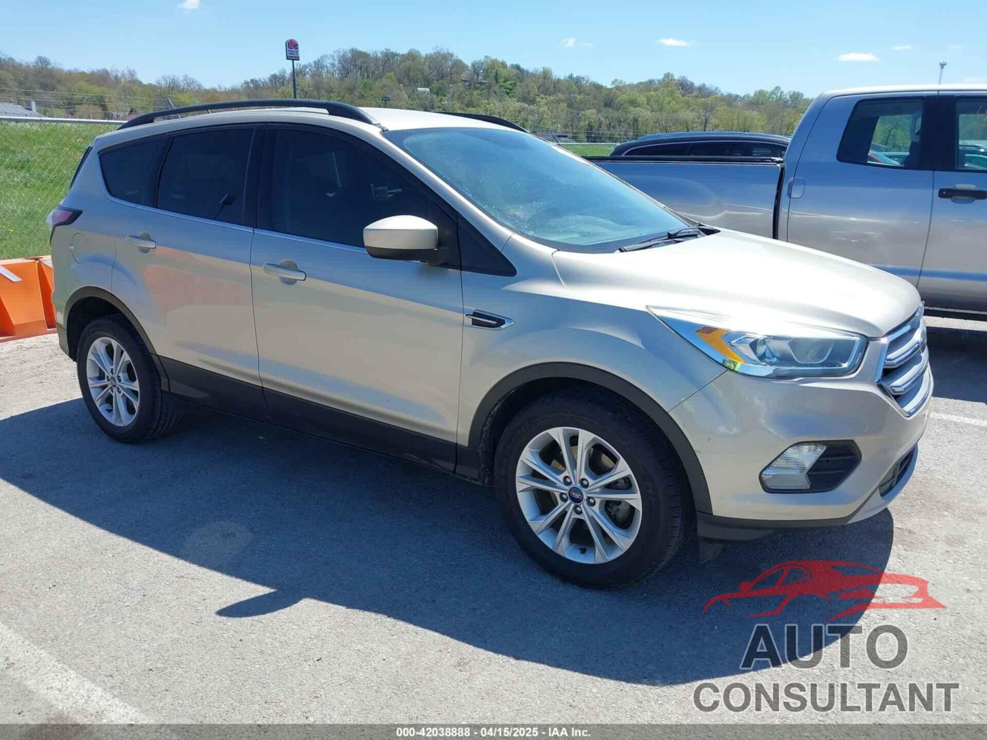 FORD ESCAPE 2017 - 1FMCU0GD9HUC36995