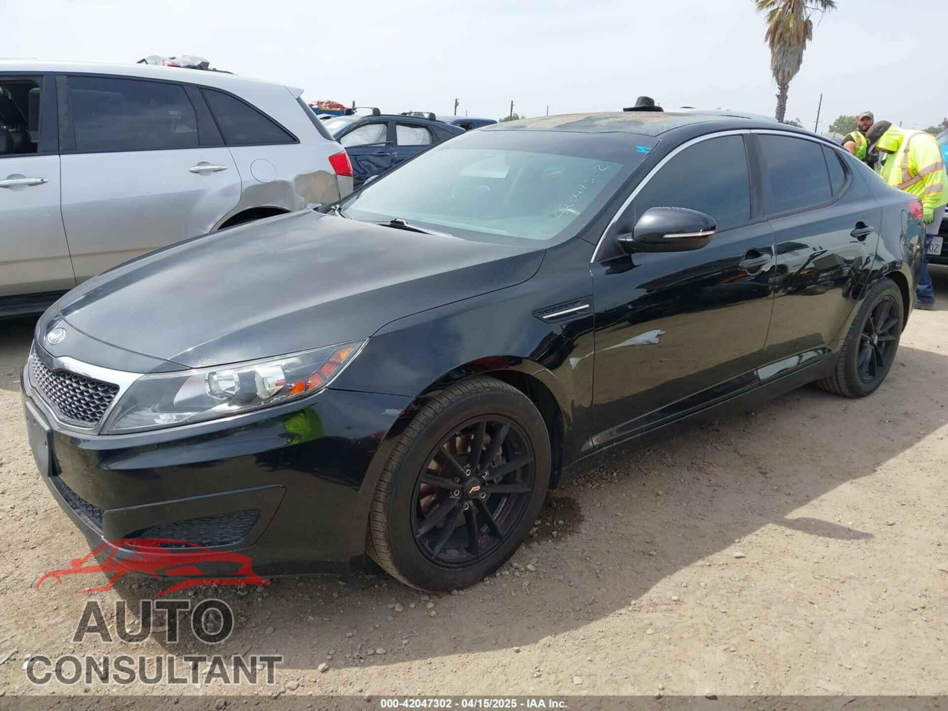 KIA OPTIMA 2011 - KNAGM4A78B5117530