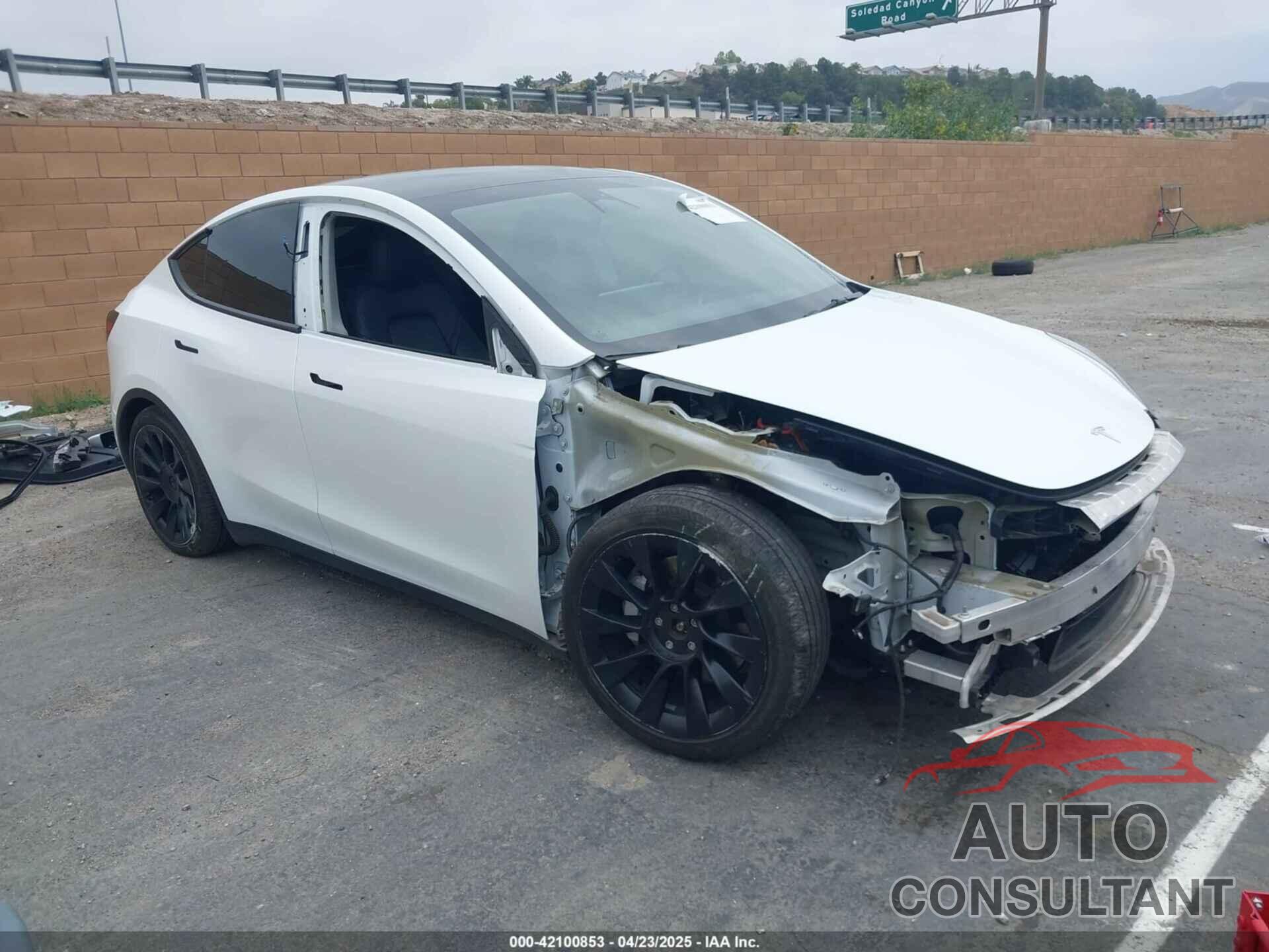 TESLA MODEL Y 2023 - 7SAYGAEE4PF752629