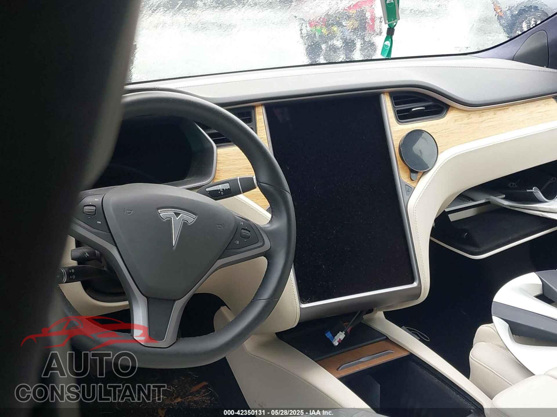 TESLA MODEL S 2020 - 5YJSA1E21LF413251