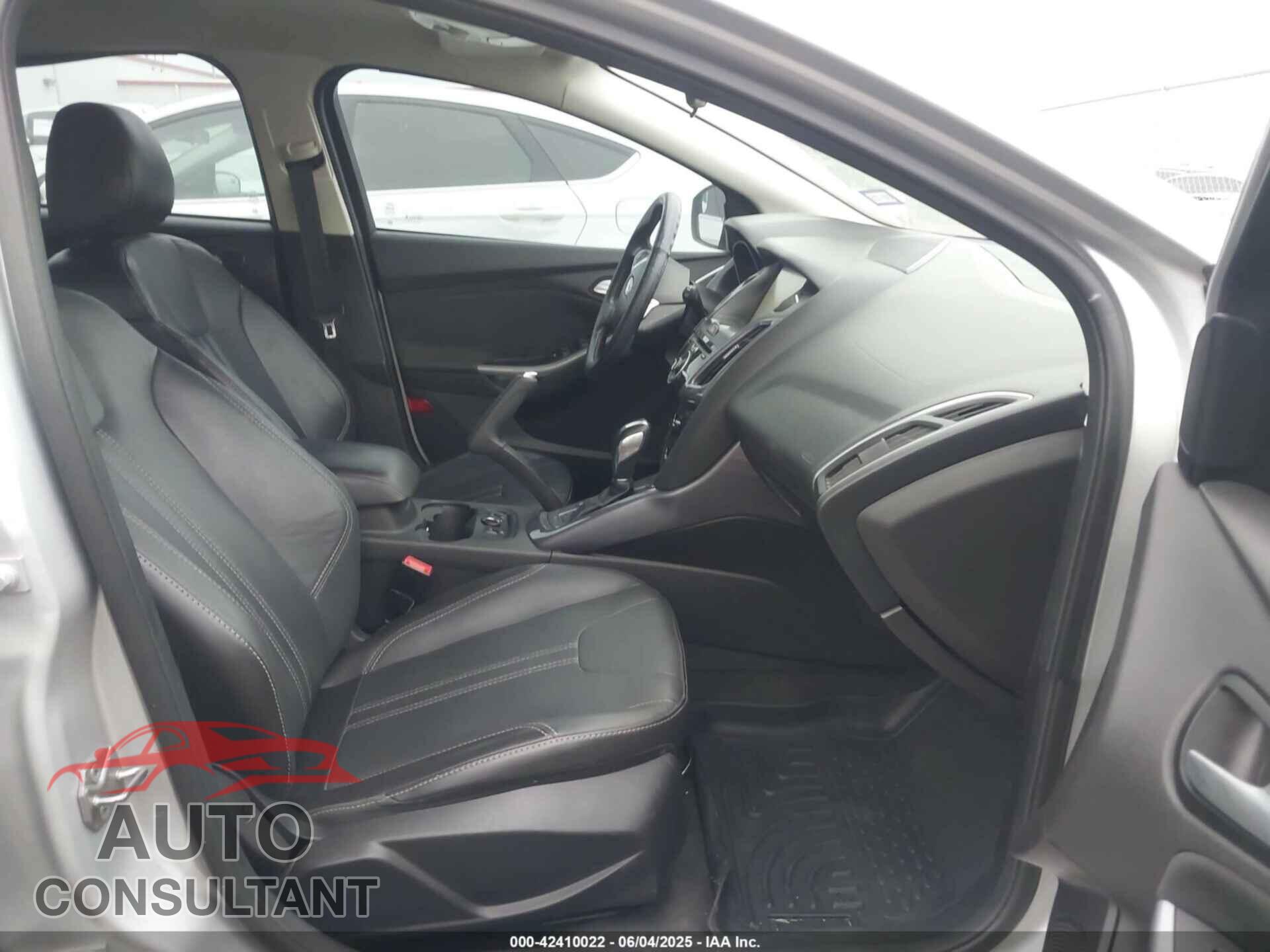 FORD FOCUS 2014 - 1FADP3N2XEL276058