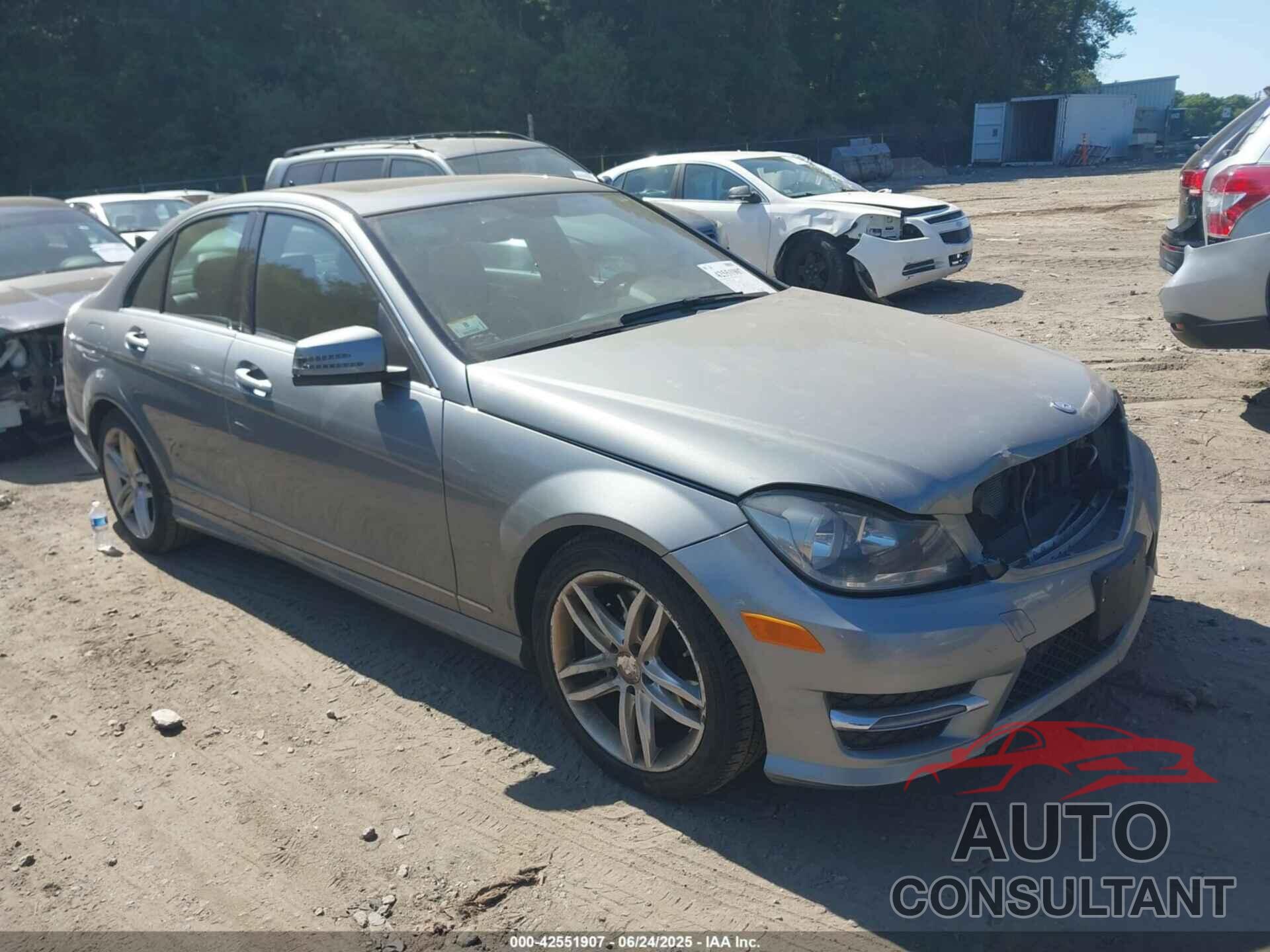 MERCEDES-BENZ C 300 2013 - WDDGF8AB0DA822279