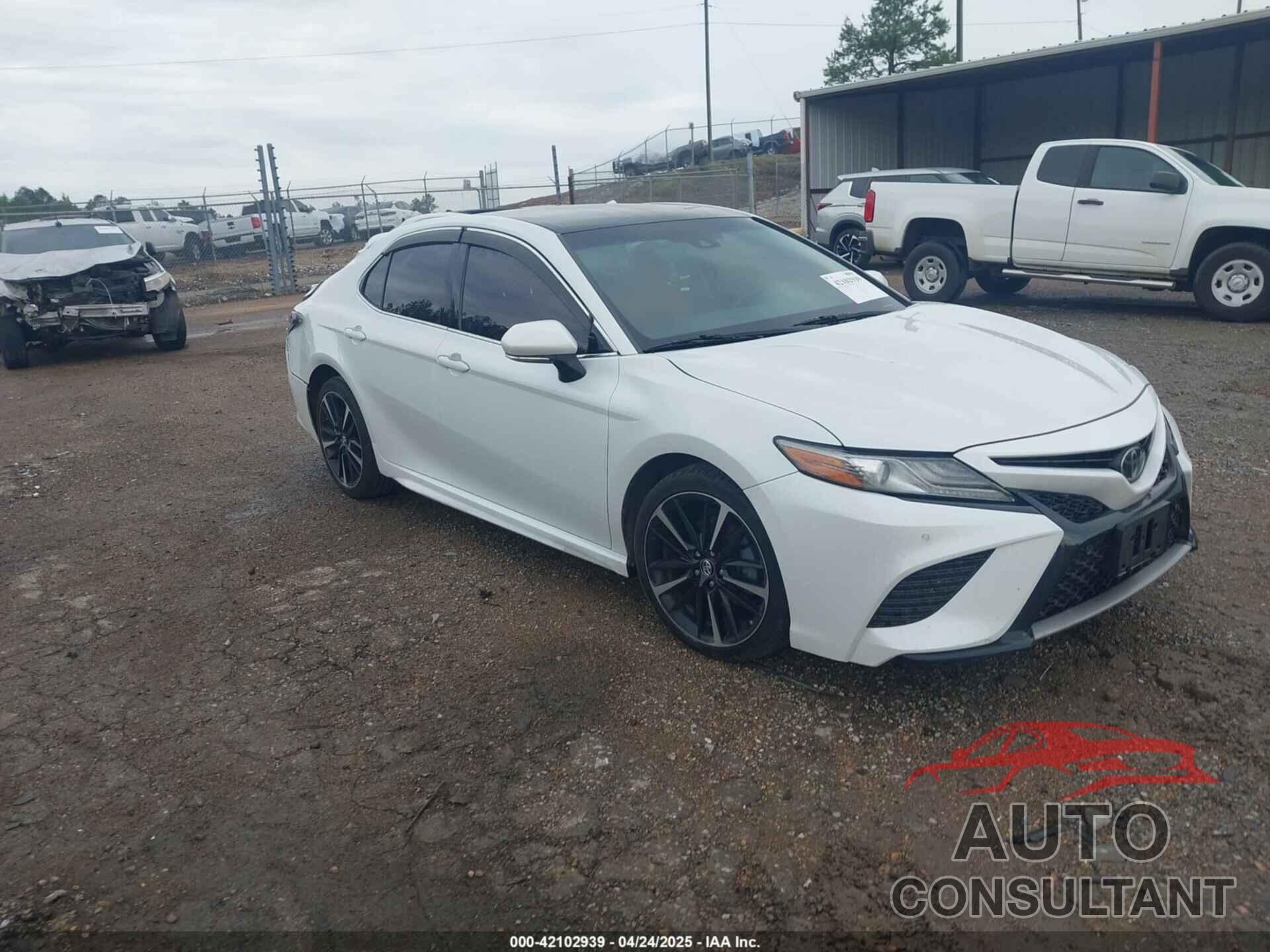 TOYOTA CAMRY 2018 - 4T1B61HK3JU038265