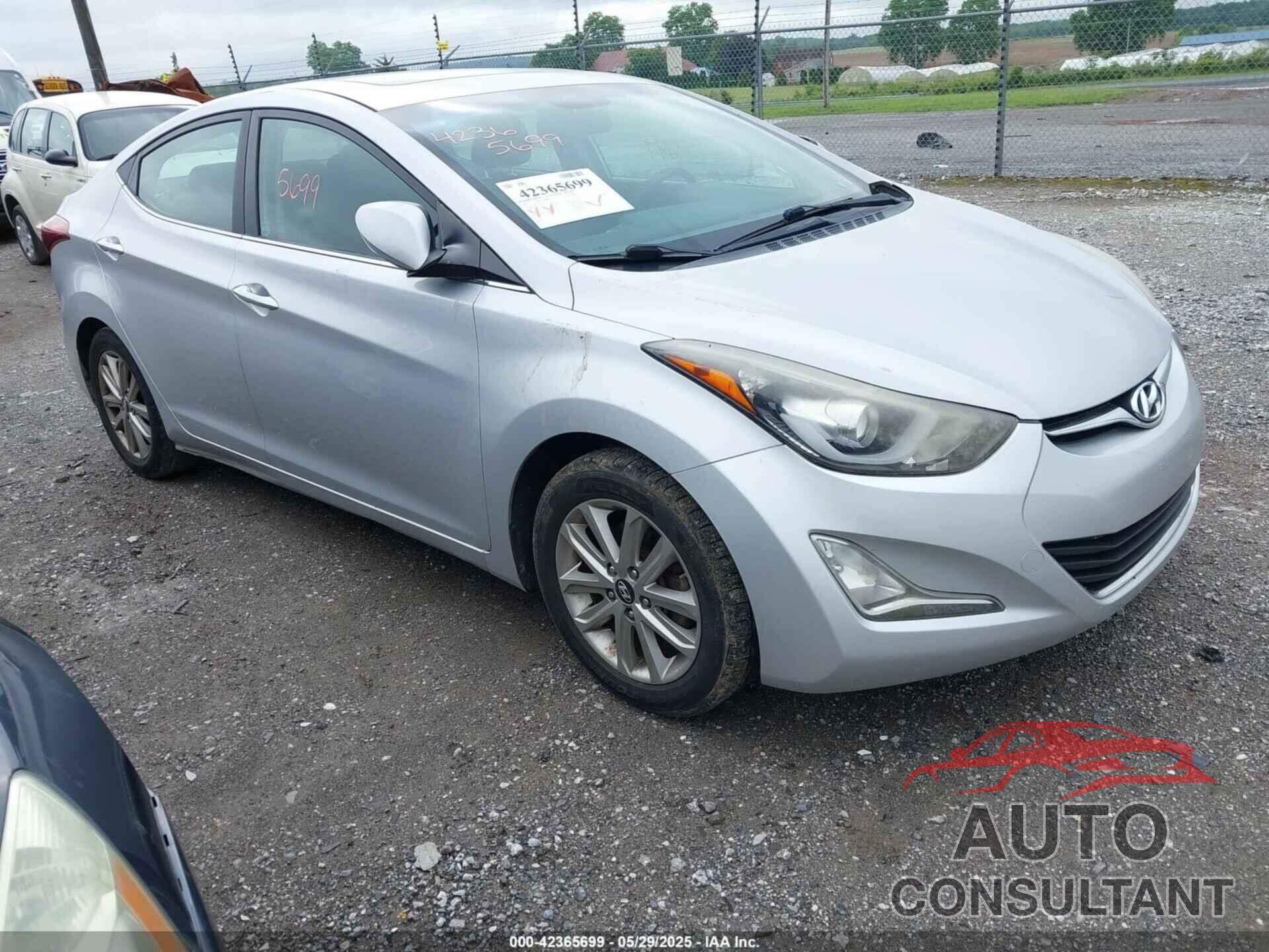 HYUNDAI ELANTRA 2015 - KMHDH4AE5FU231047