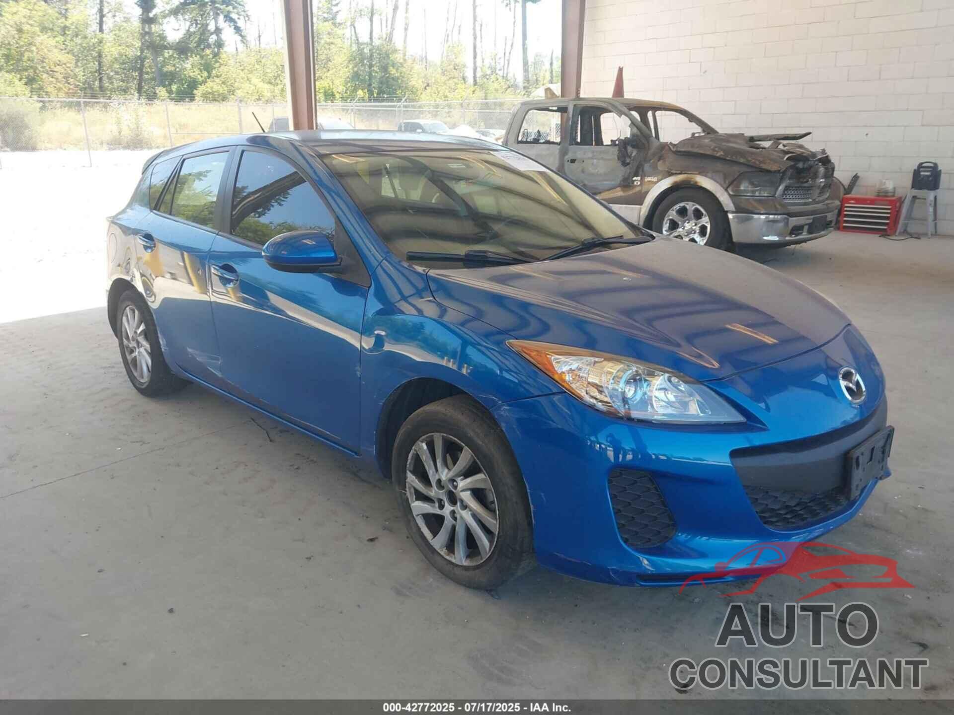 MAZDA MAZDA3 2012 - JM1BL1L86C1571563