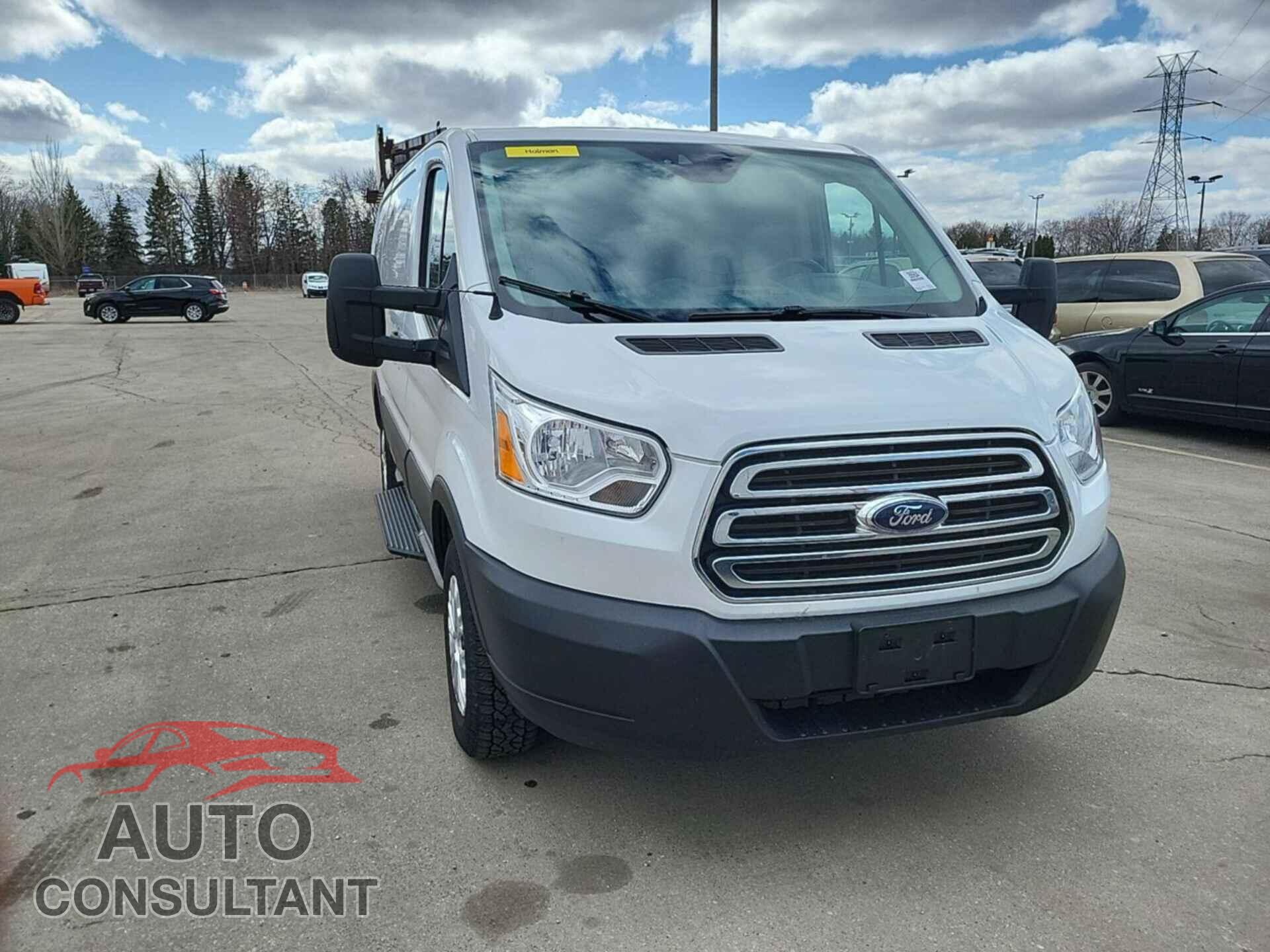 FORD TRANSIT 2019 - 1FTYR1YM2KKB76139