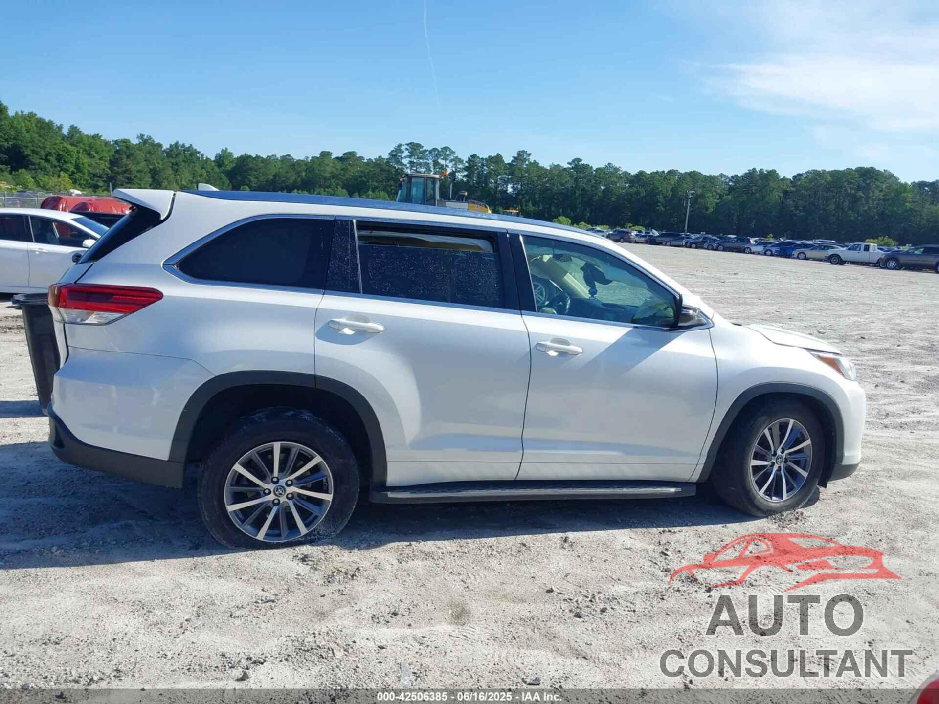 TOYOTA HIGHLANDER 2017 - 5TDKZRFH4HS525085