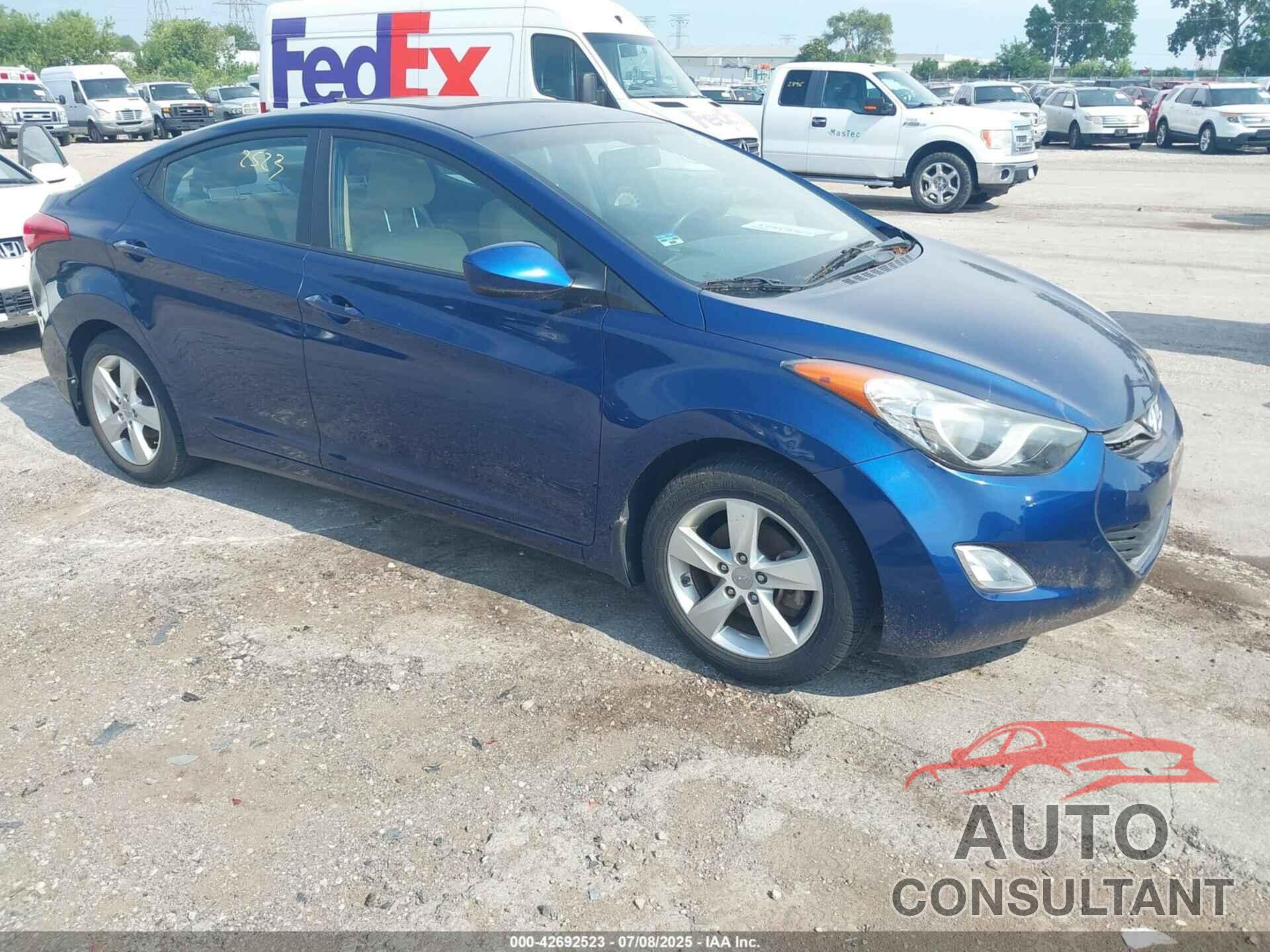 HYUNDAI ELANTRA 2013 - KMHDH4AE5DU804493