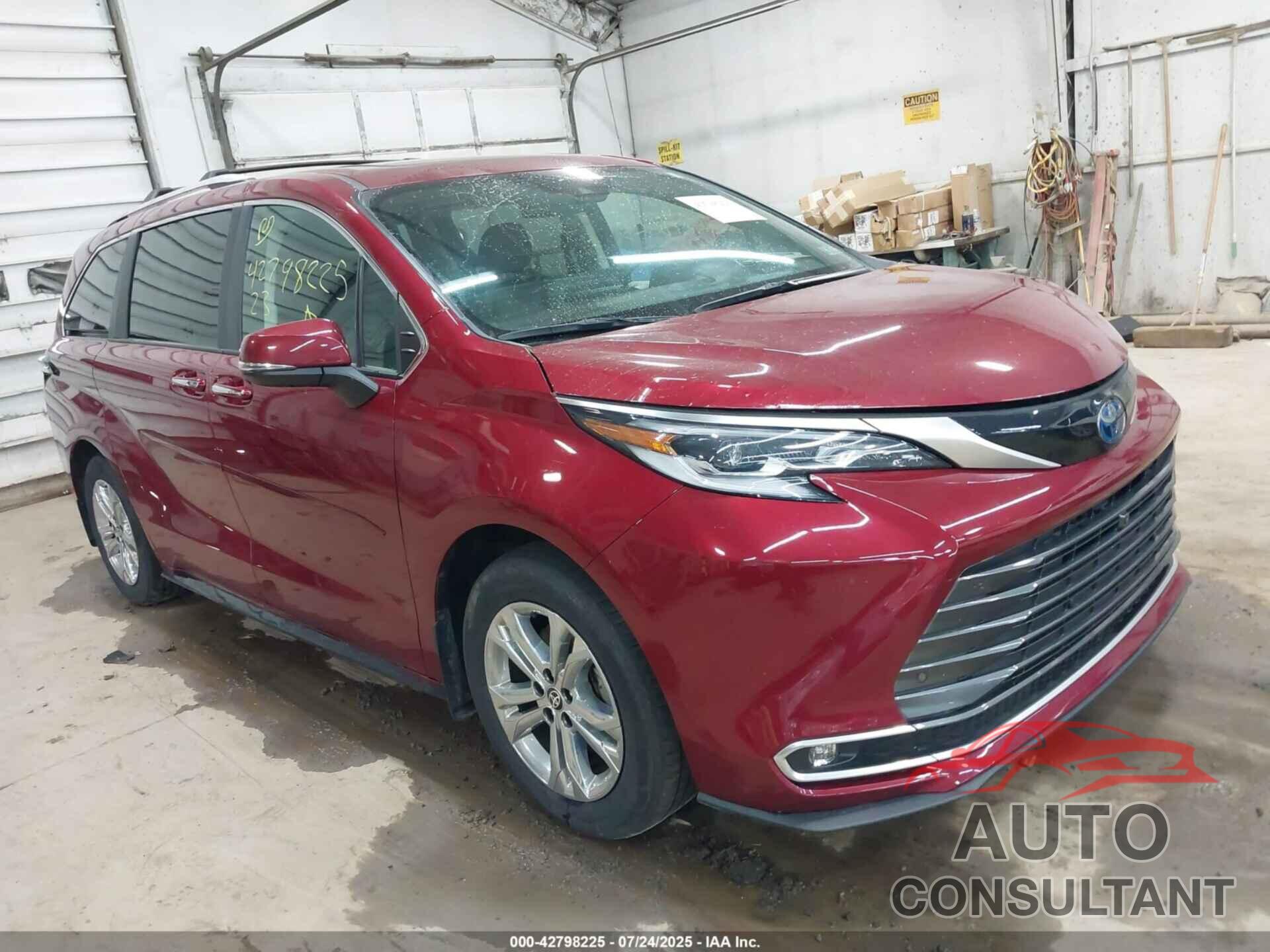 TOYOTA SIENNA 2023 - 5TDESKFC3PS083458
