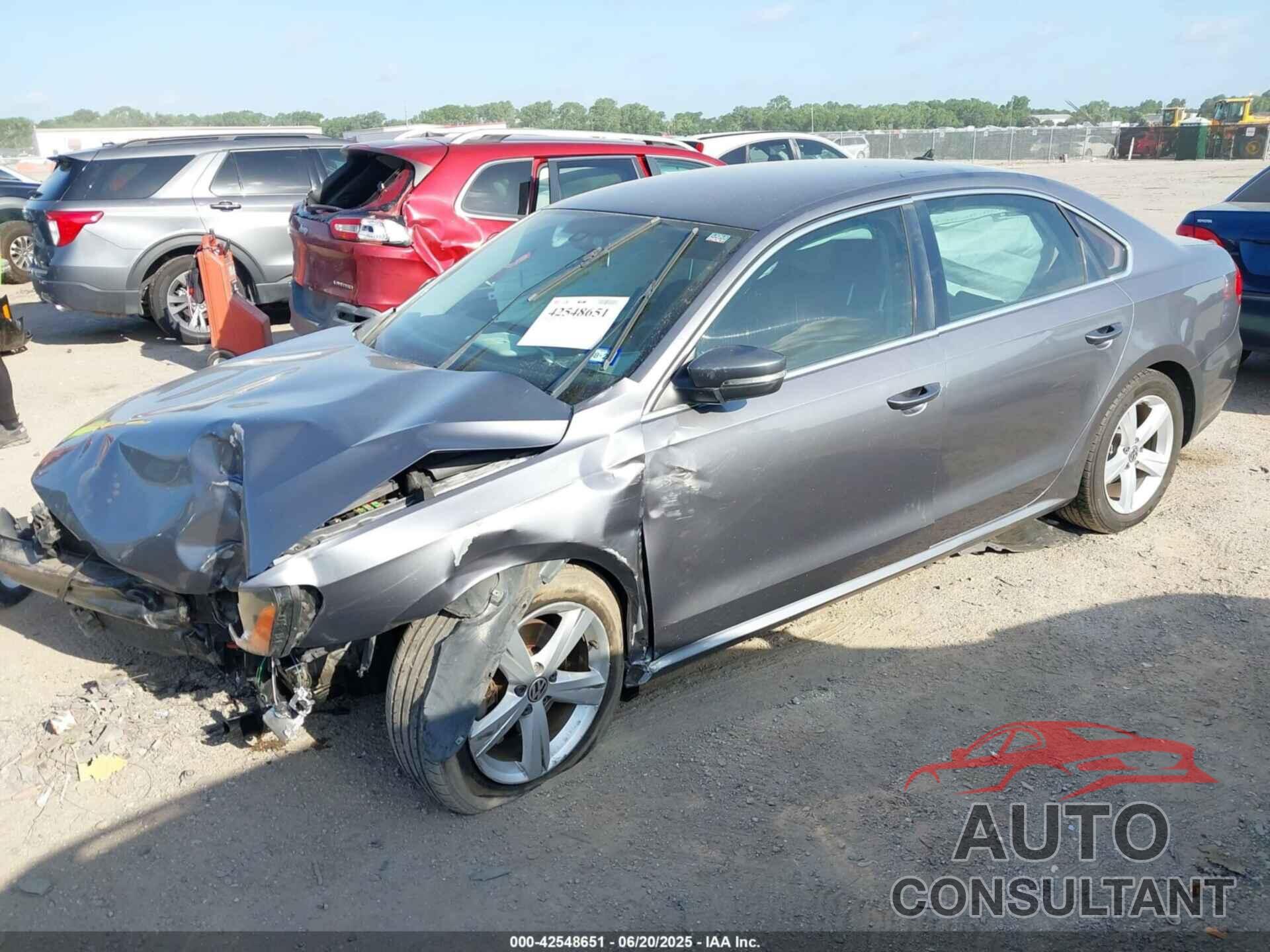 VOLKSWAGEN PASSAT 2014 - 1VWAS7A37EC044810
