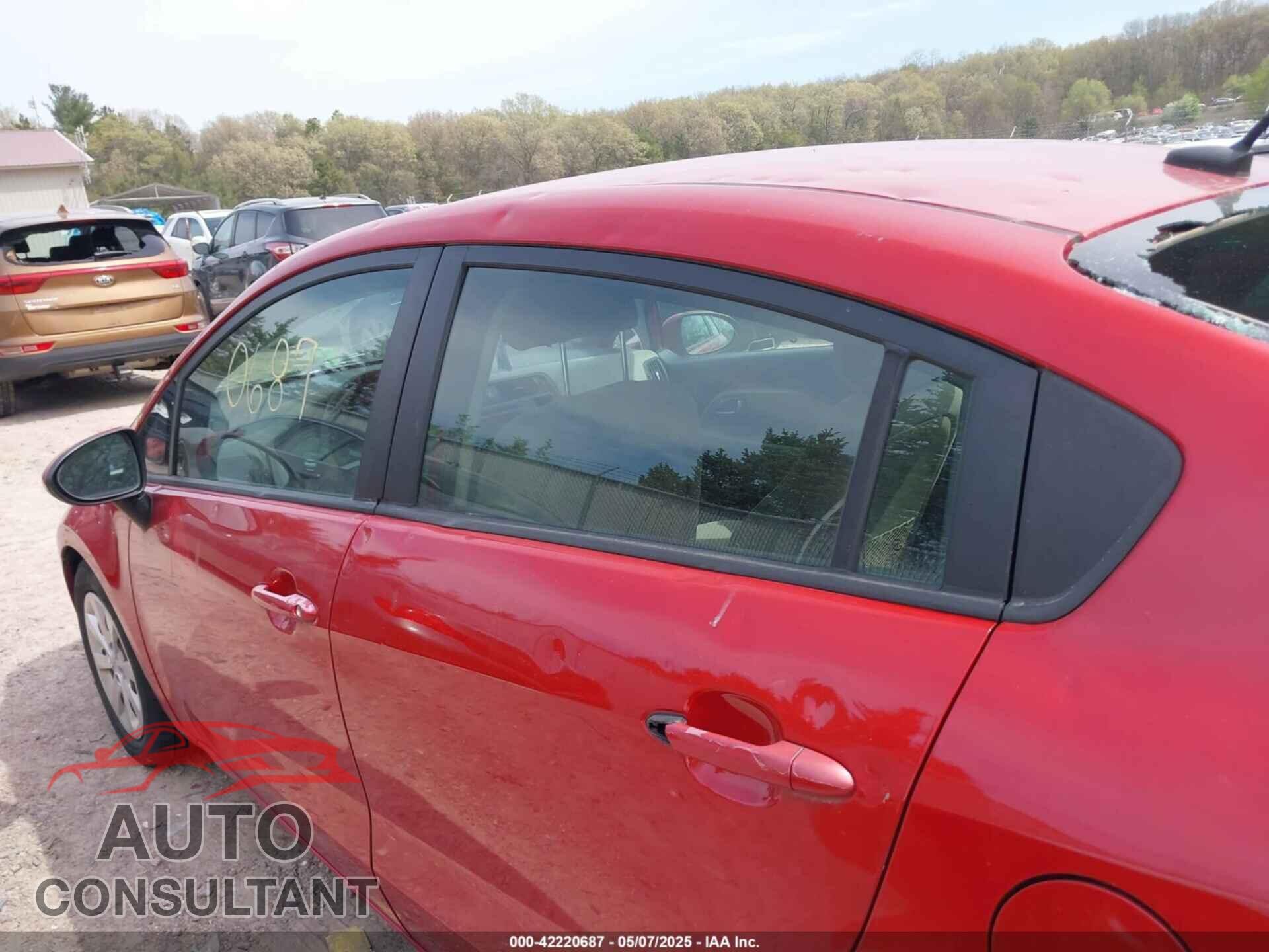 KIA RIO 2014 - KNADM4A35E6393601