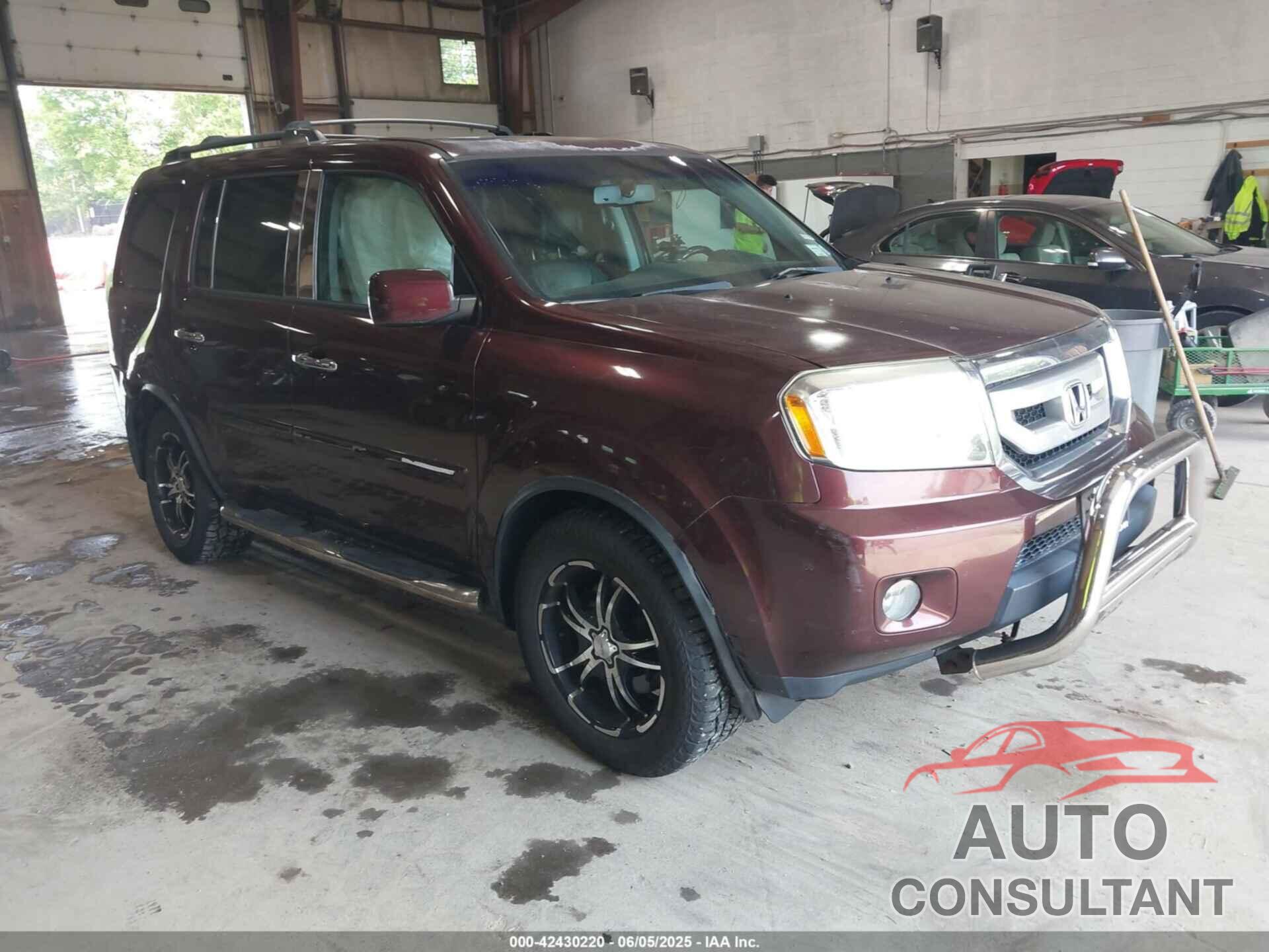 HONDA PILOT 2011 - 5FNYF4H60BB033585