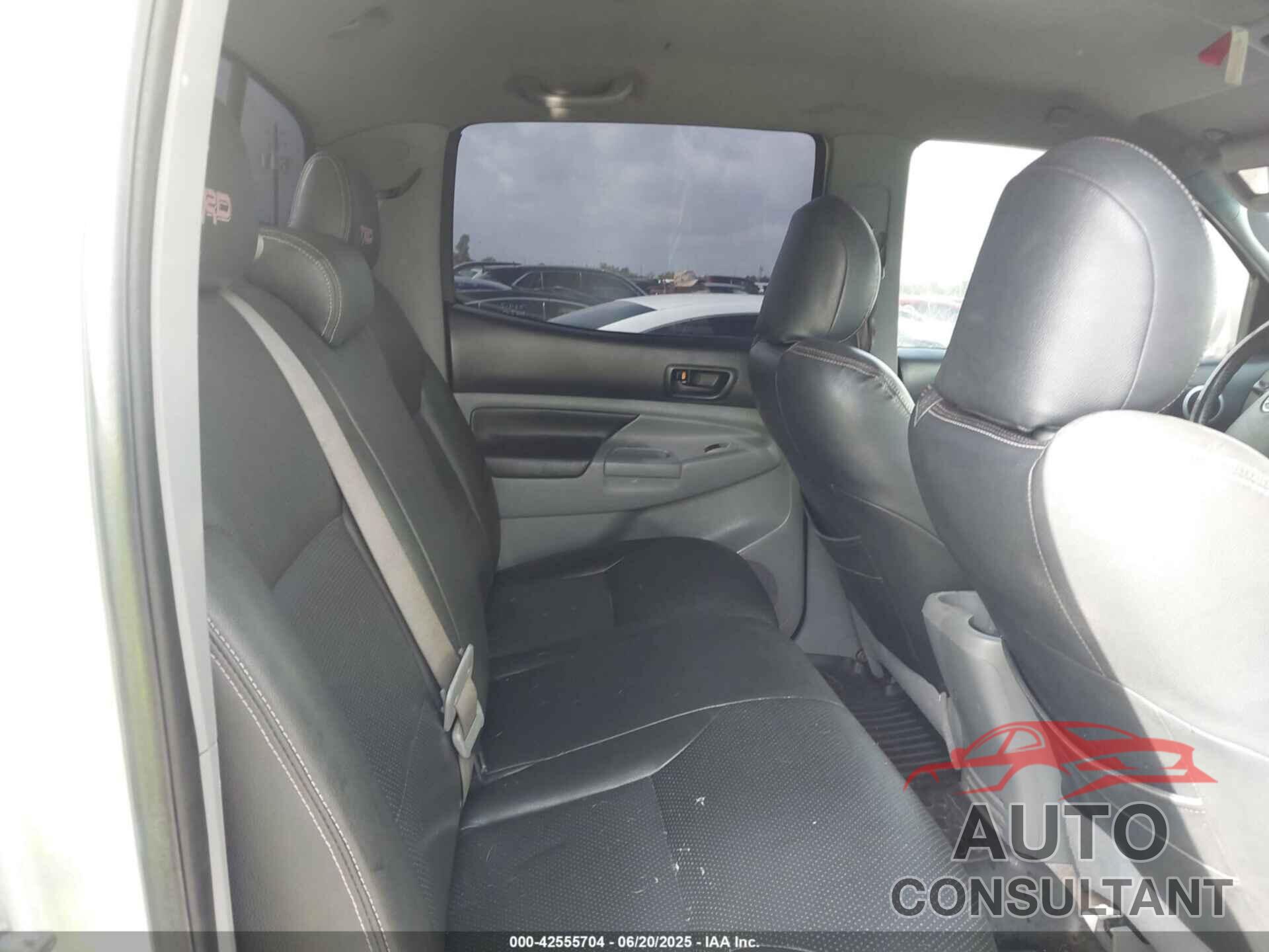 TOYOTA TACOMA 2011 - 5TFLU4ENXBX021994
