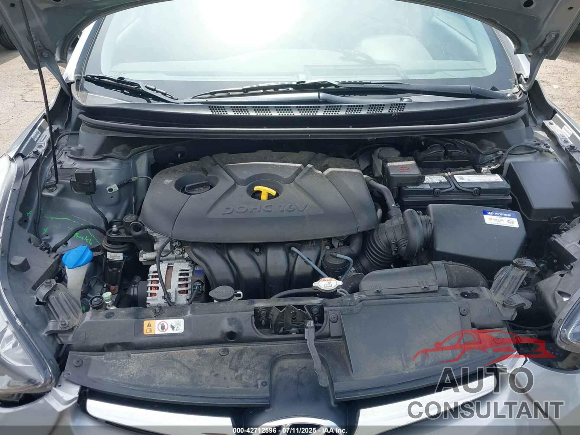 HYUNDAI ELANTRA 2015 - KMHDH4AE0FU301456