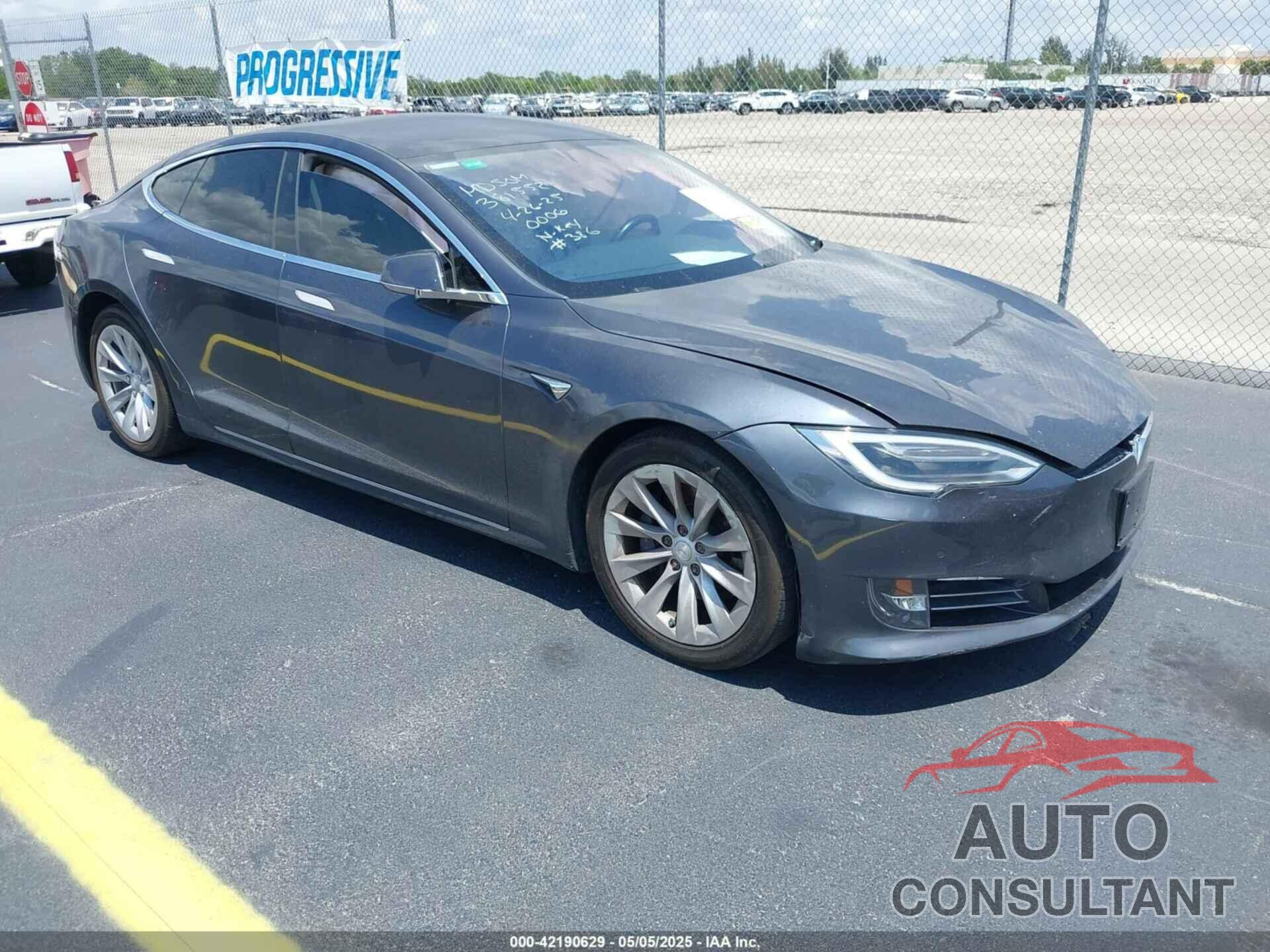 TESLA MODEL S 2017 - 5YJSA1E10HF220006