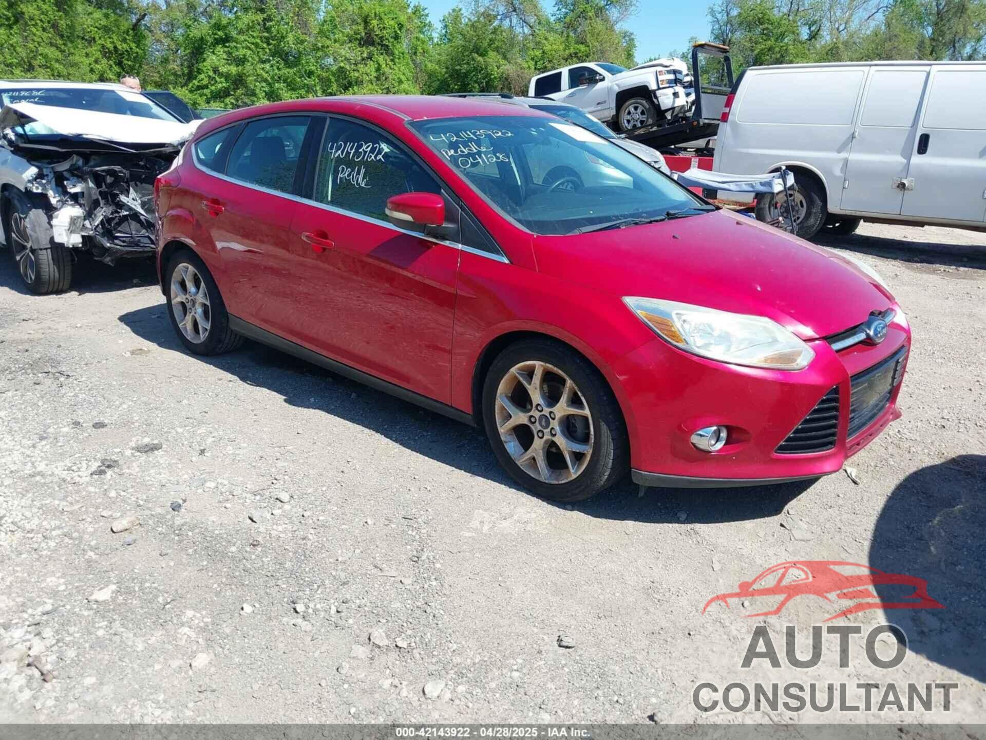FORD FOCUS 2012 - 1FAHP3M22CL335913