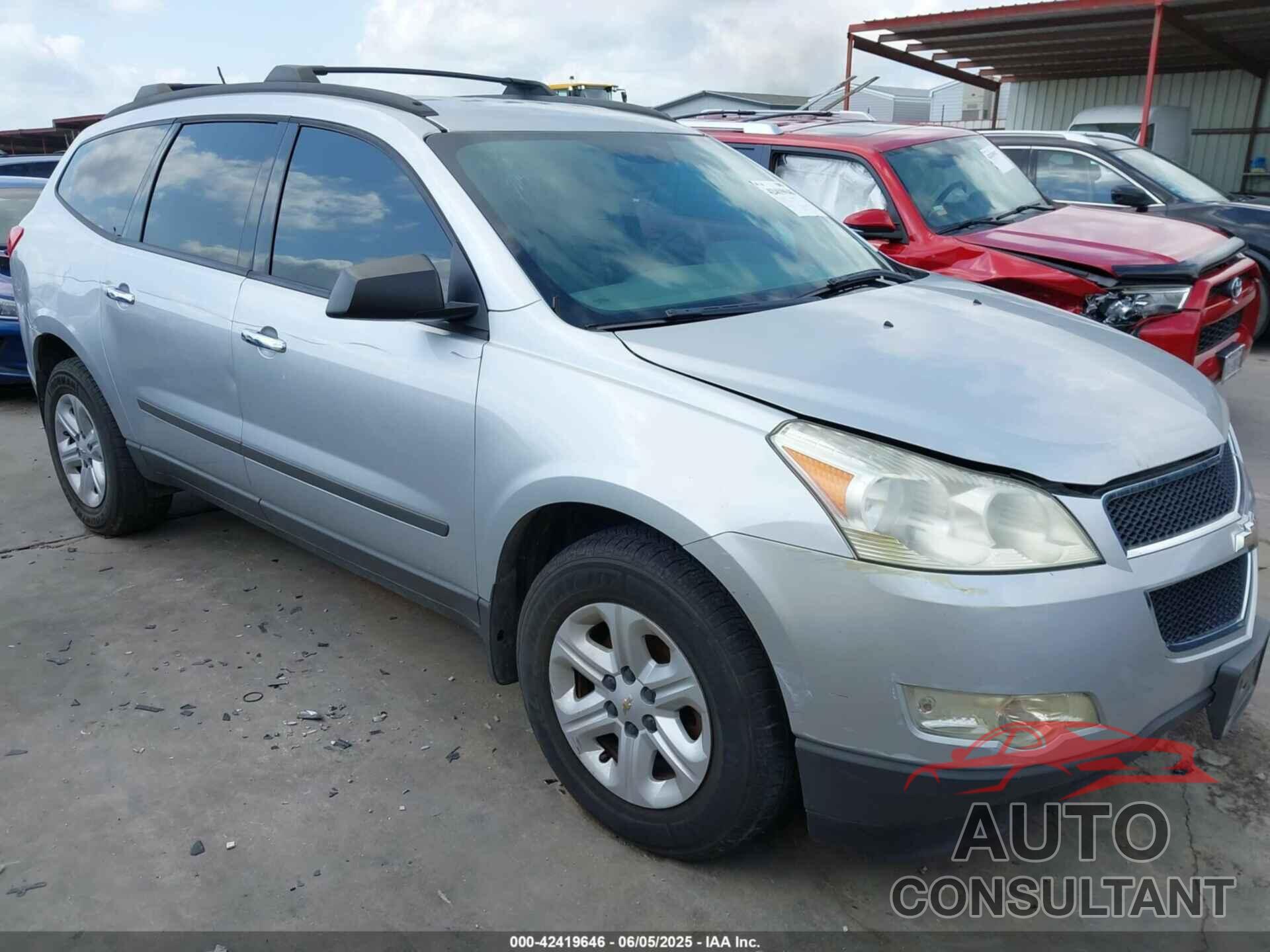 CHEVROLET TRAVERSE 2011 - 1GNKVEEDXBJ230345