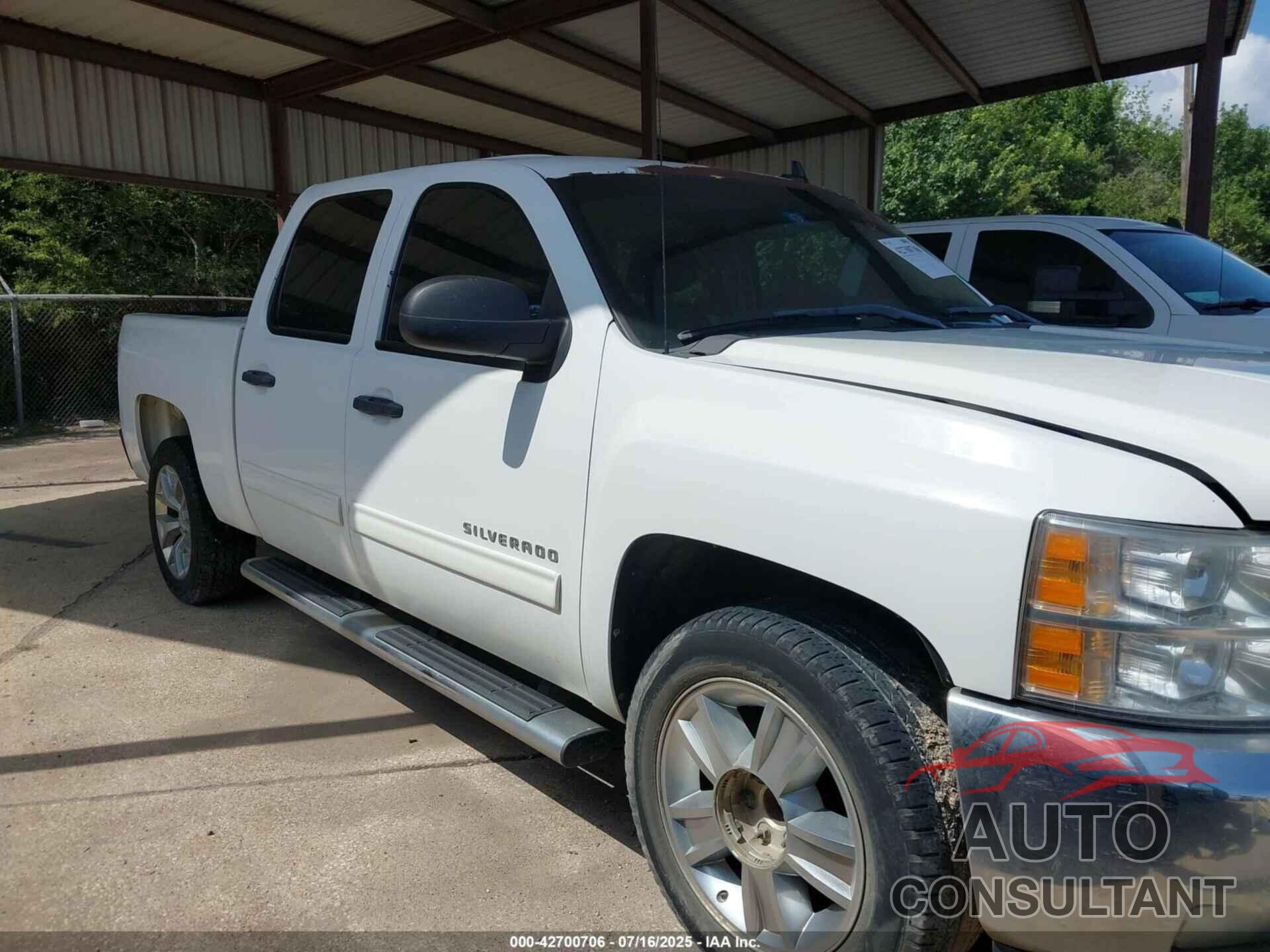 CHEVROLET SILVERADO 1500 2013 - 3GCPCSE05DG200433
