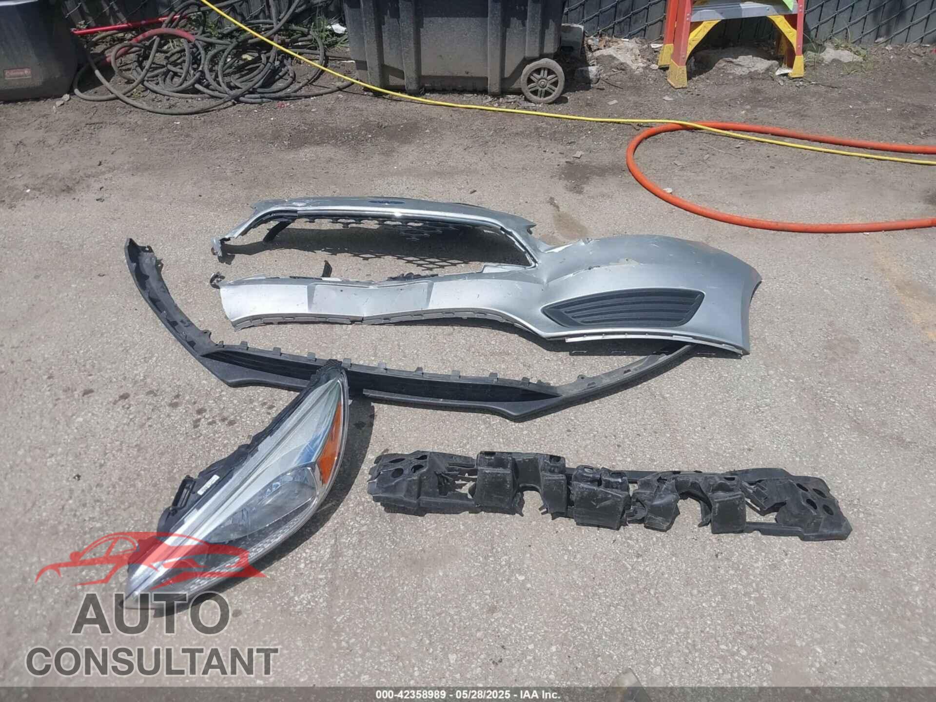 FORD FOCUS 2017 - 1FADP3F29HL324037