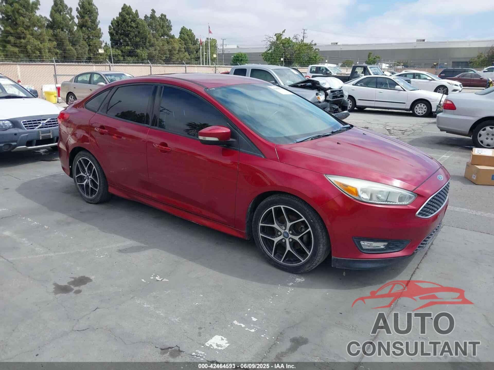 FORD FOCUS 2015 - 1FADP3F29FL241737