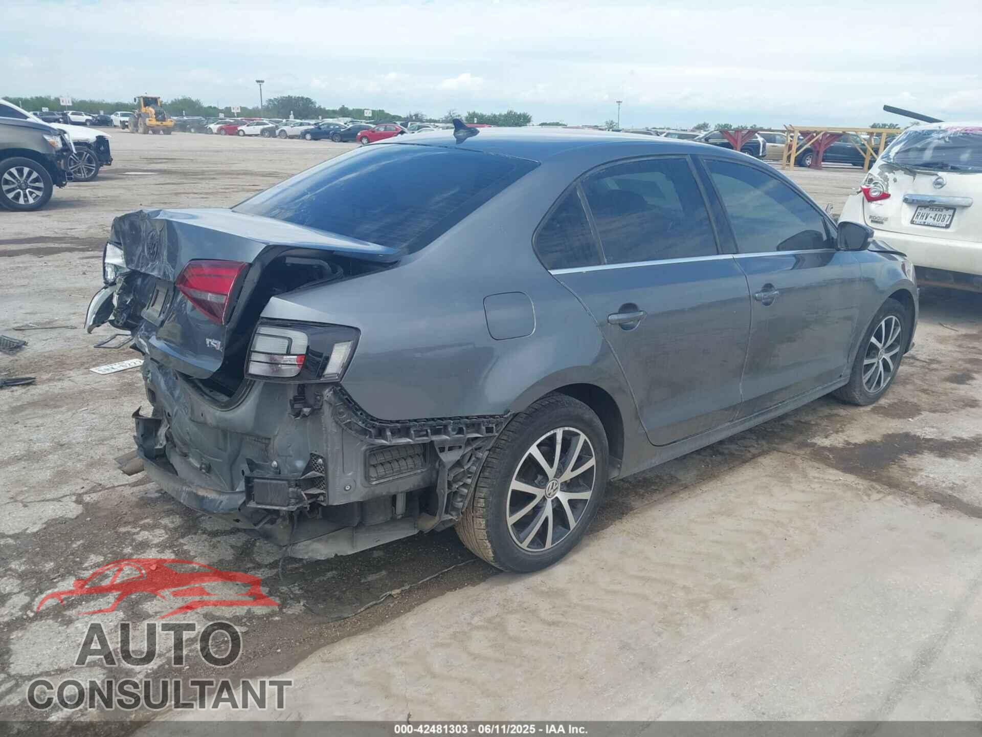 VOLKSWAGEN JETTA 2017 - 3VWDB7AJ1HM315584