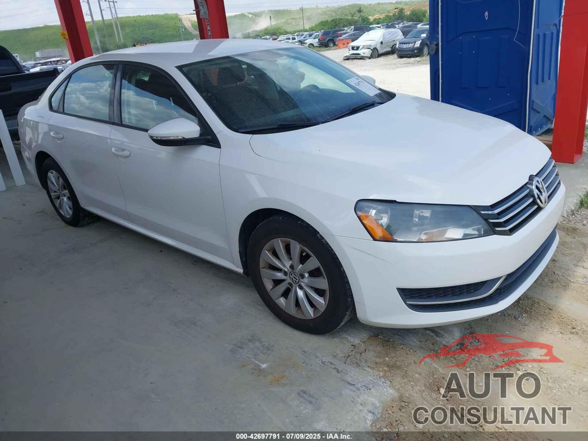 VOLKSWAGEN PASSAT 2012 - 1VWAH7A39CC037174