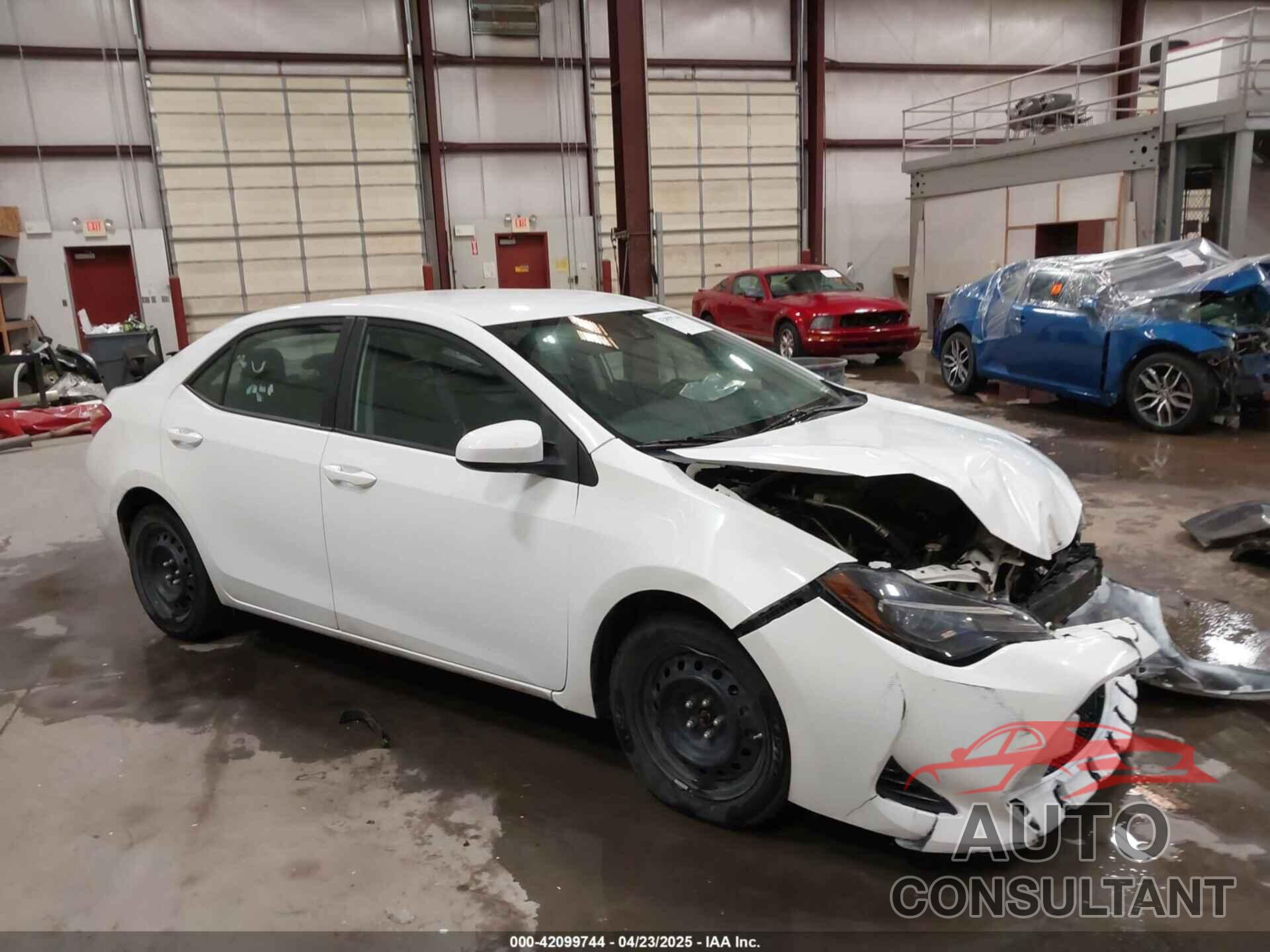TOYOTA COROLLA 2018 - 2T1BURHE7JC109709