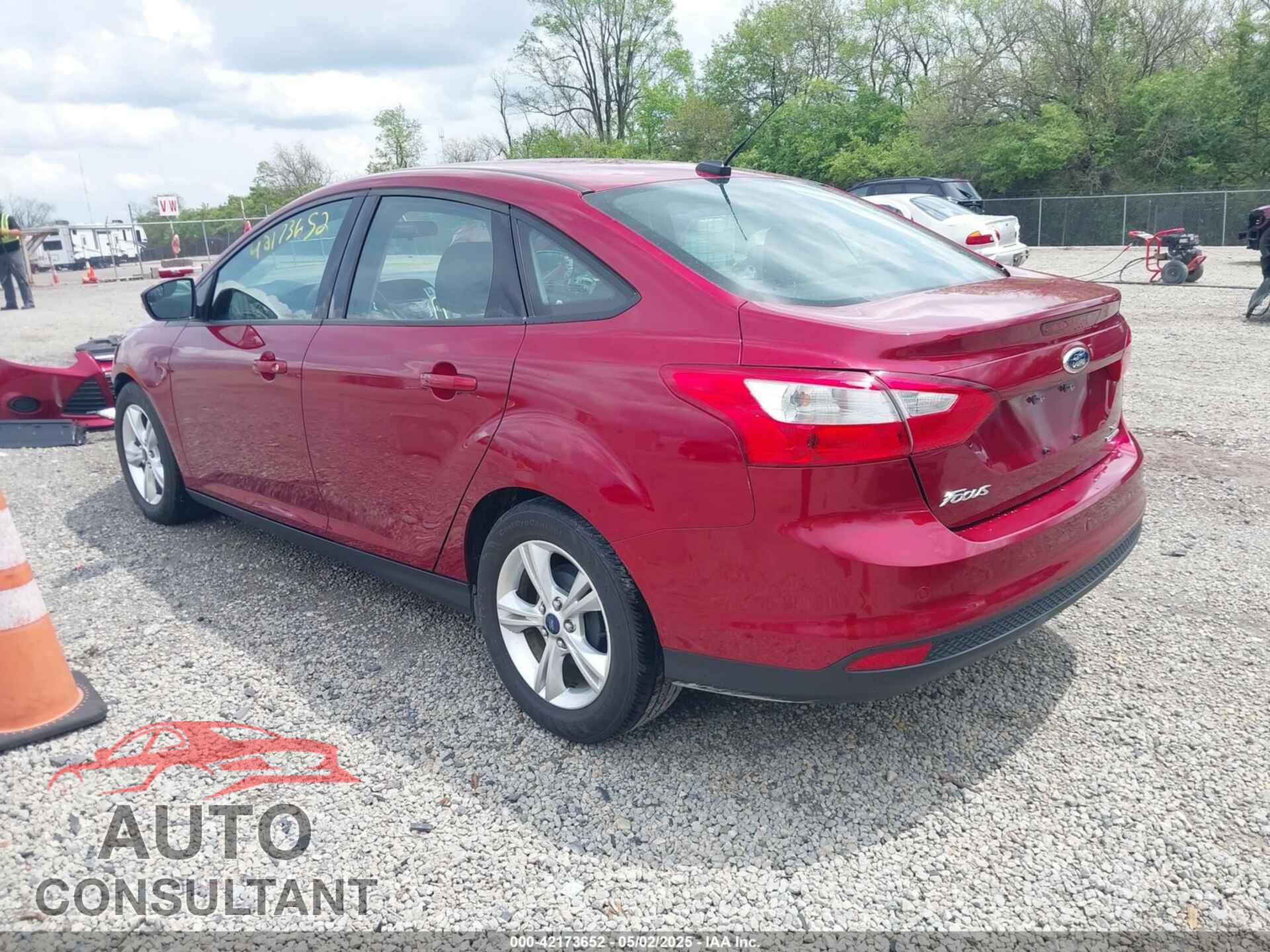 FORD FOCUS 2014 - 1FADP3F27EL228709