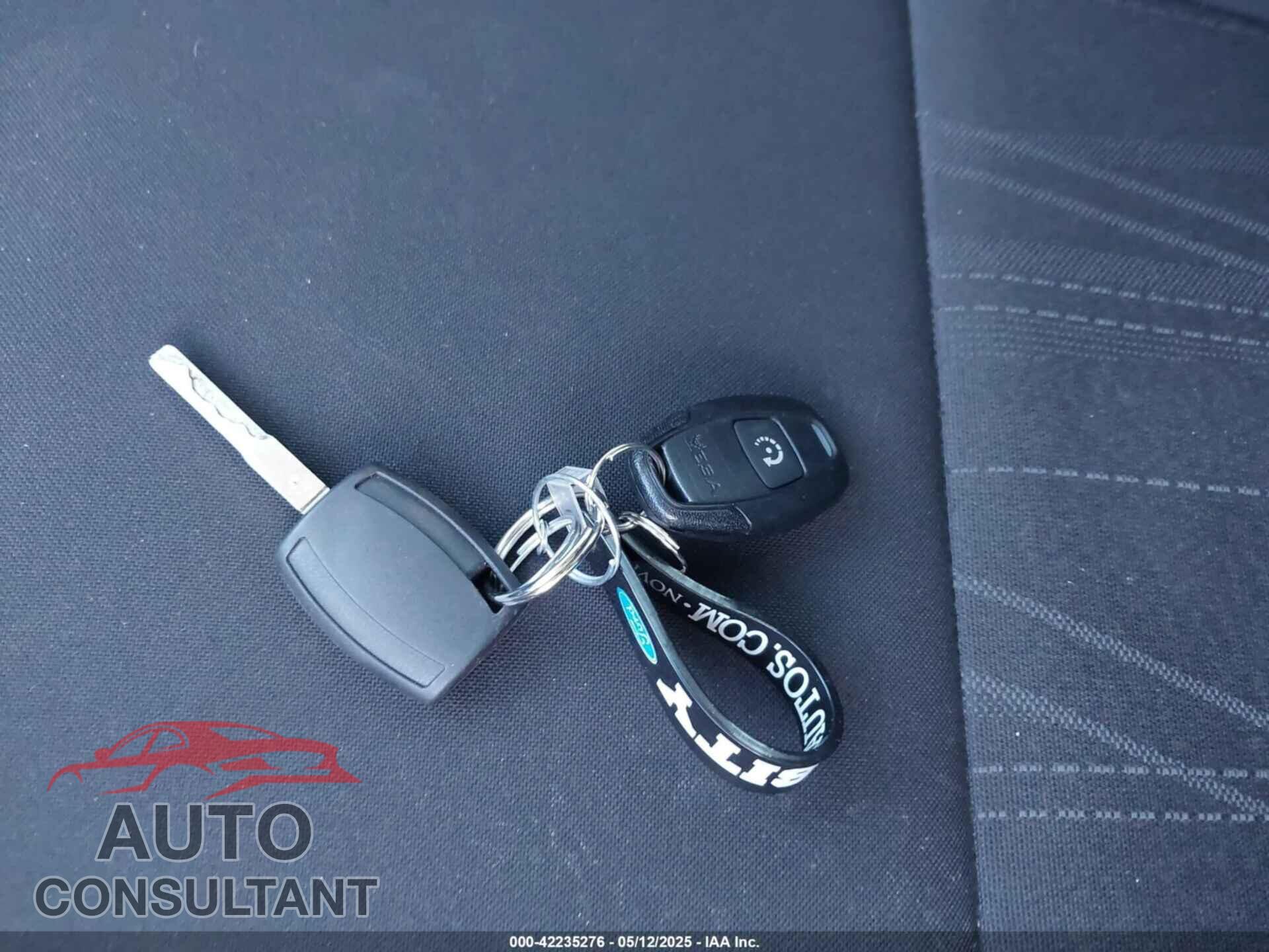 FORD FOCUS 2017 - 1FADP3E24HL283642