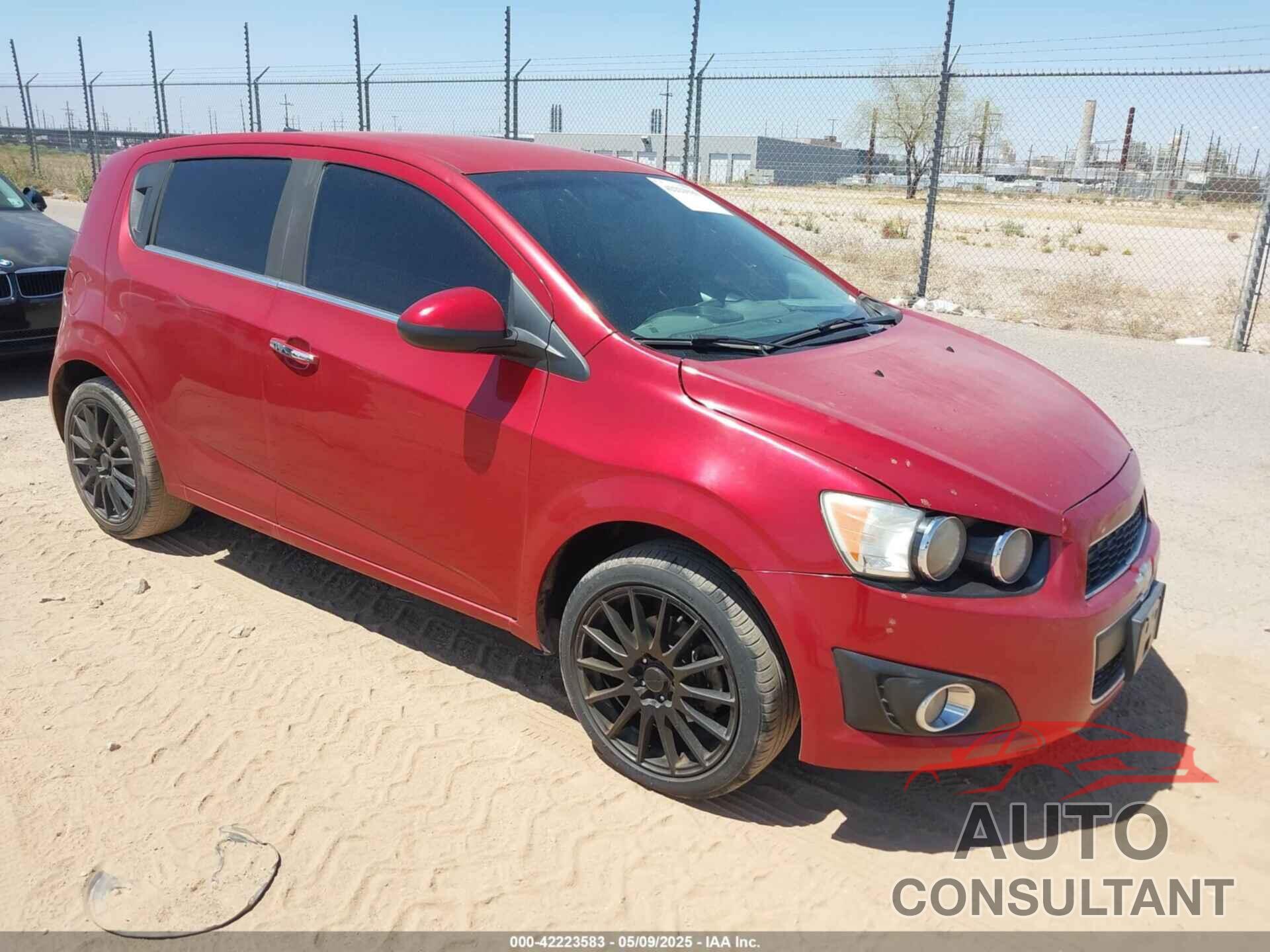 CHEVROLET SONIC 2014 - 1G1JE6SB8E4117132
