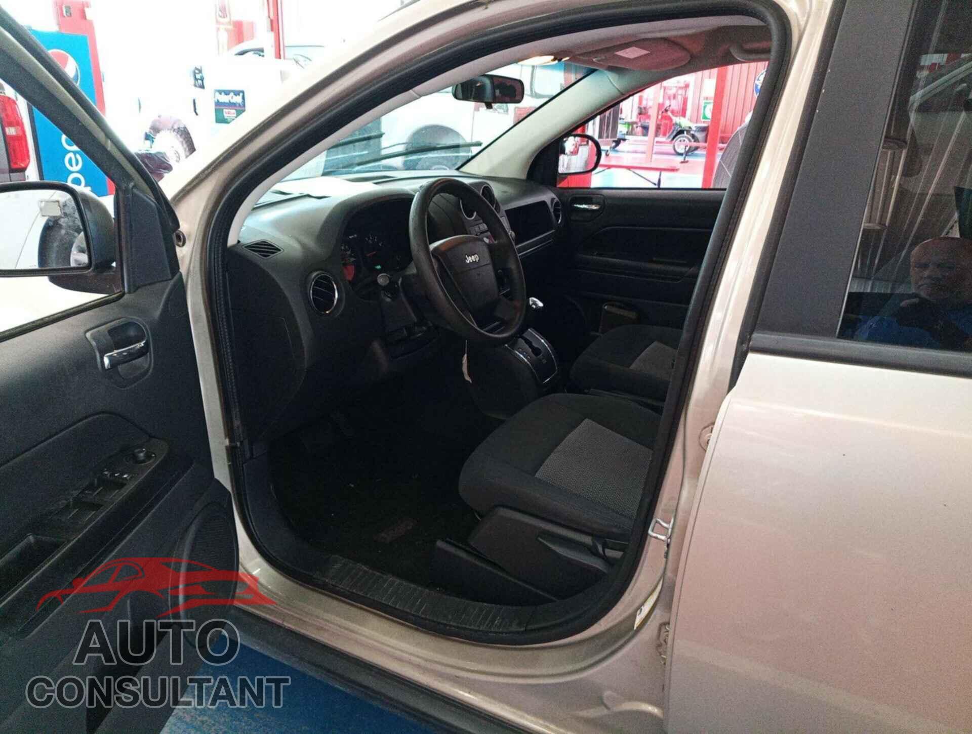 JEEP COMPASS 2009 - 1J4FT47A49D140236