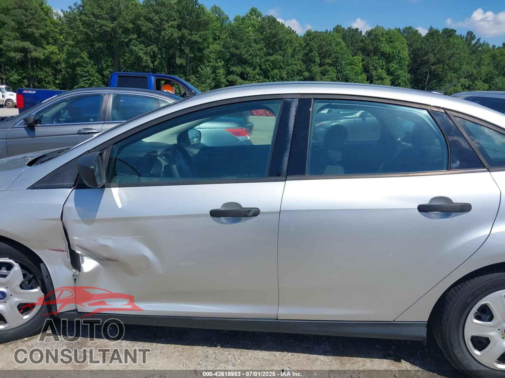 FORD FOCUS 2017 - 1FADP3E21HL311770