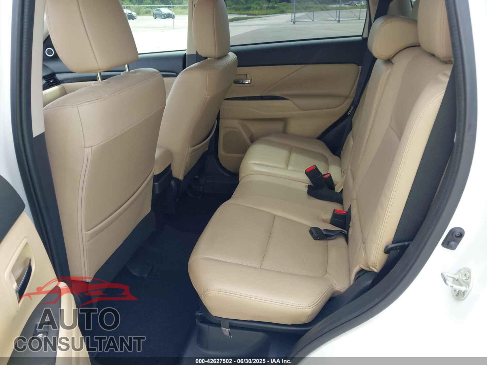 MITSUBISHI OUTLANDER 2017 - JA4AD3A32HZ046675