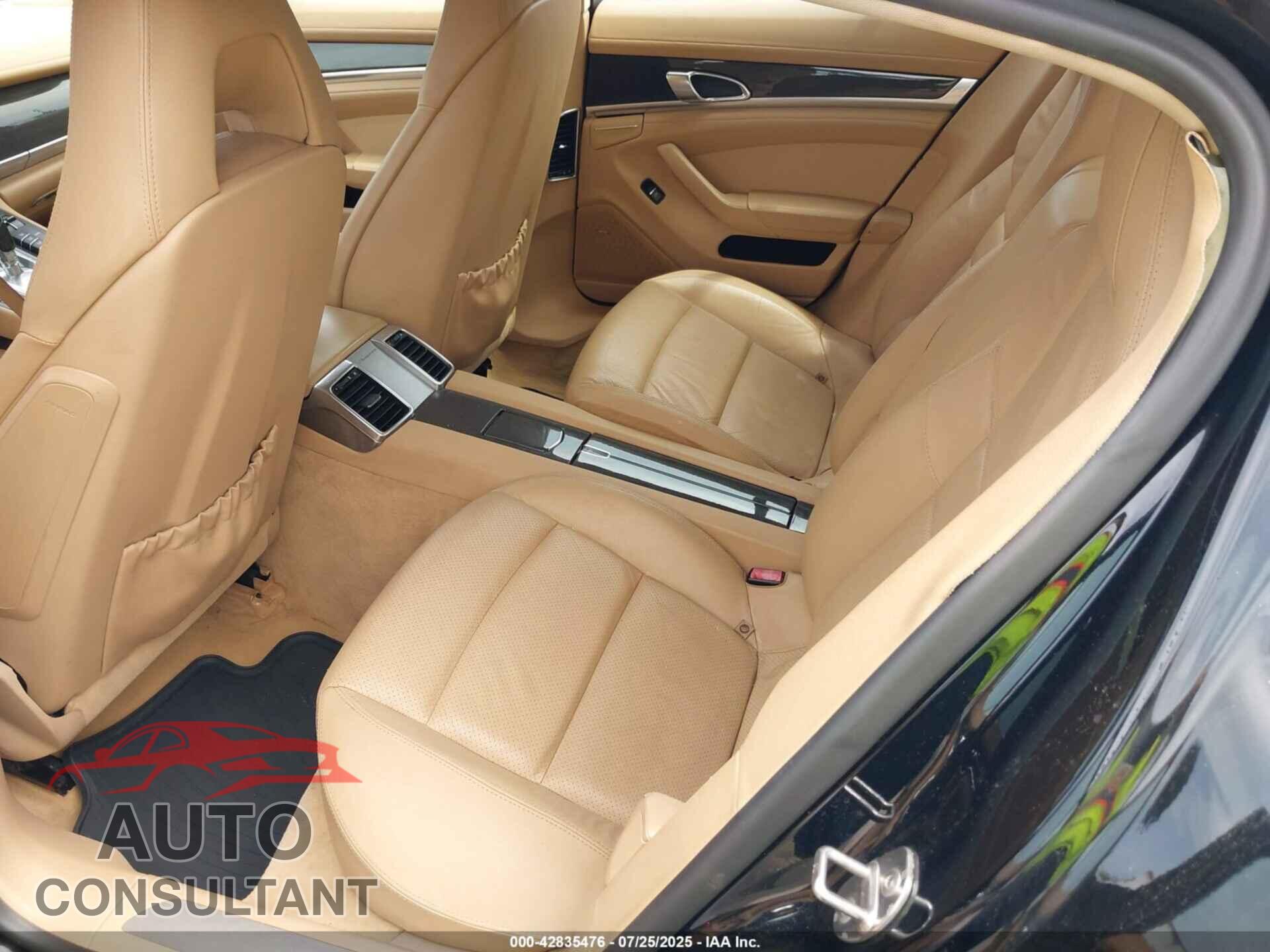PORSCHE PANAMERA 2011 - WP0AA2A70BL010697