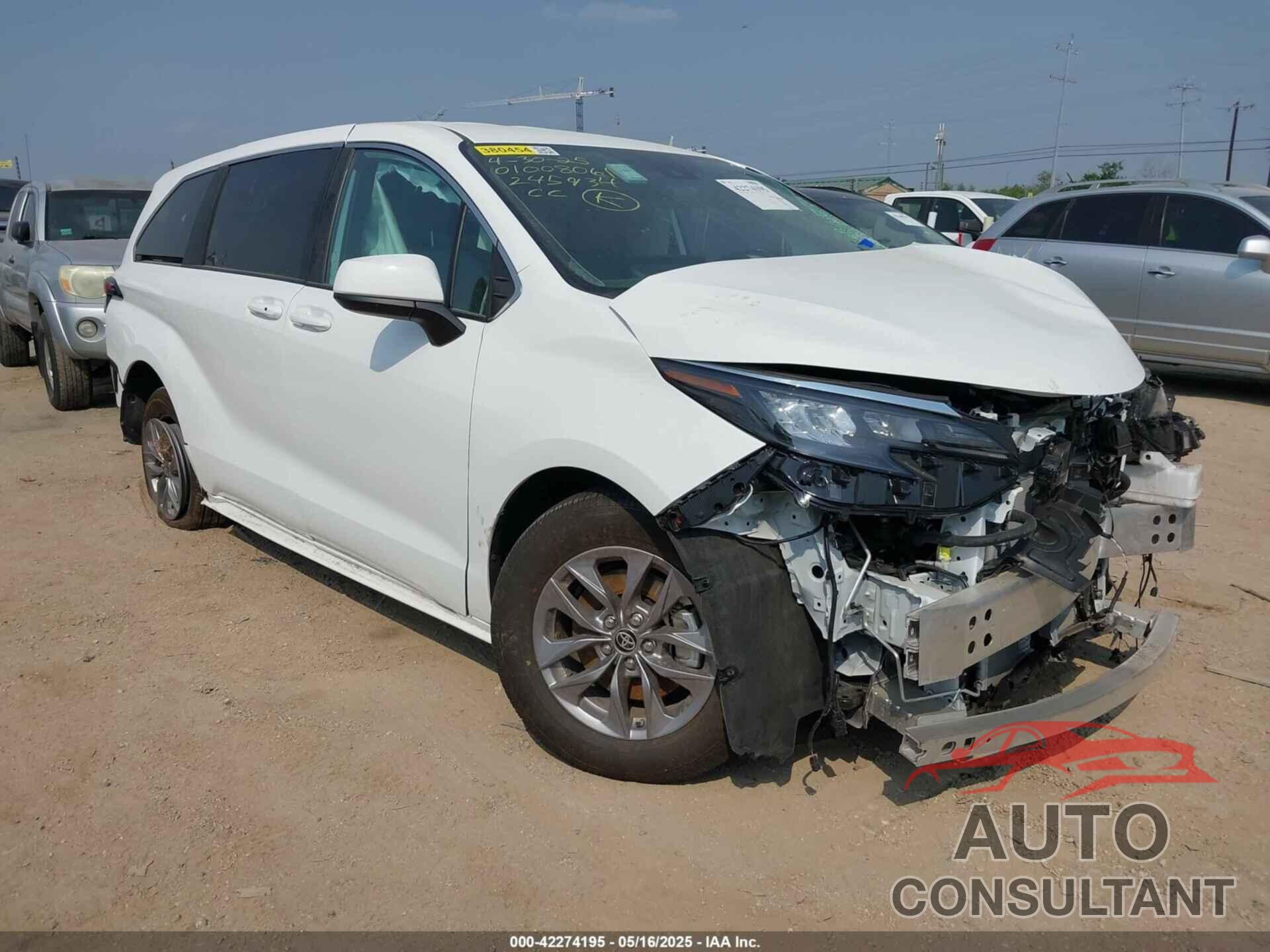TOYOTA SIENNA 2025 - 5TDKRKEC8SS245934
